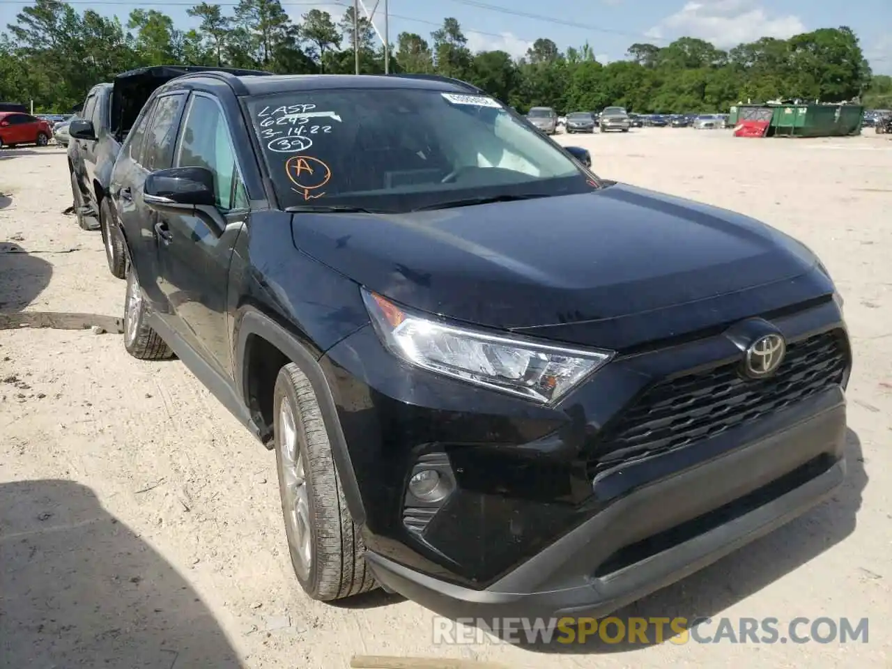 1 Photograph of a damaged car 2T3C1RFV1KW006681 TOYOTA RAV4 2019