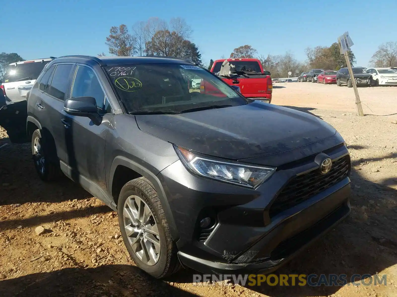 1 Photograph of a damaged car 2T3C1RFV1KW014683 TOYOTA RAV4 2019