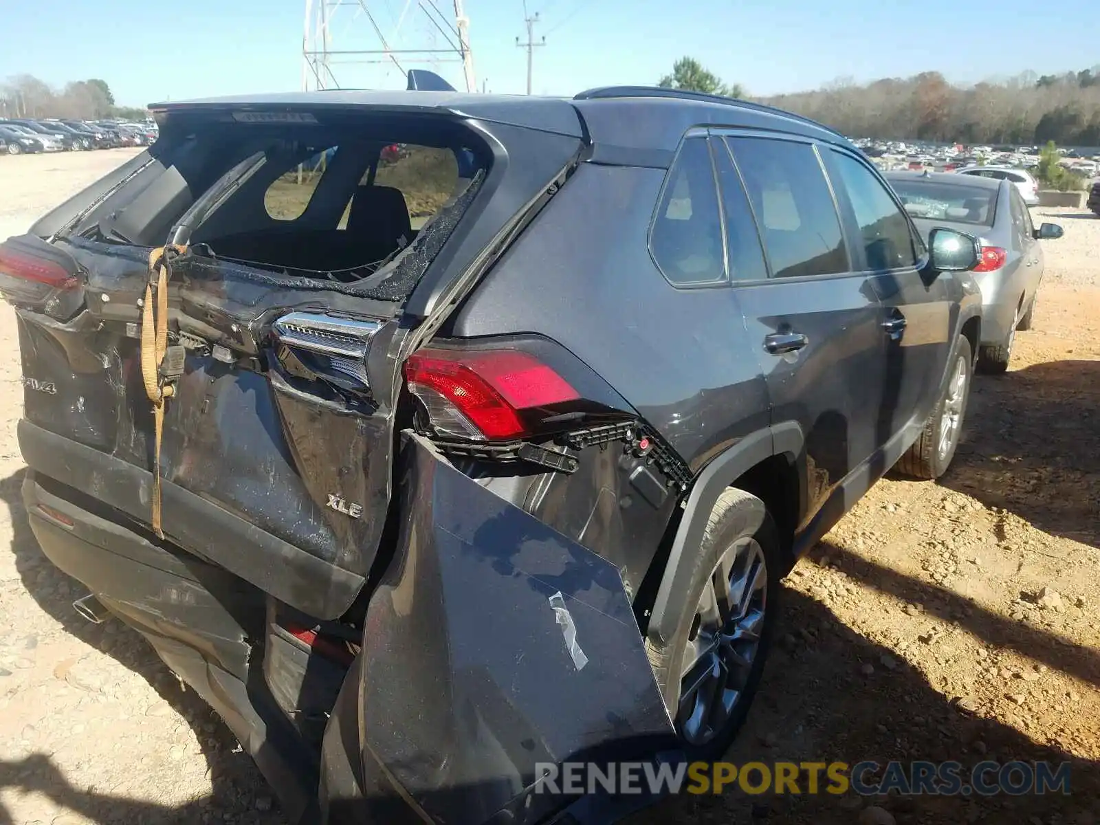 4 Photograph of a damaged car 2T3C1RFV1KW014683 TOYOTA RAV4 2019