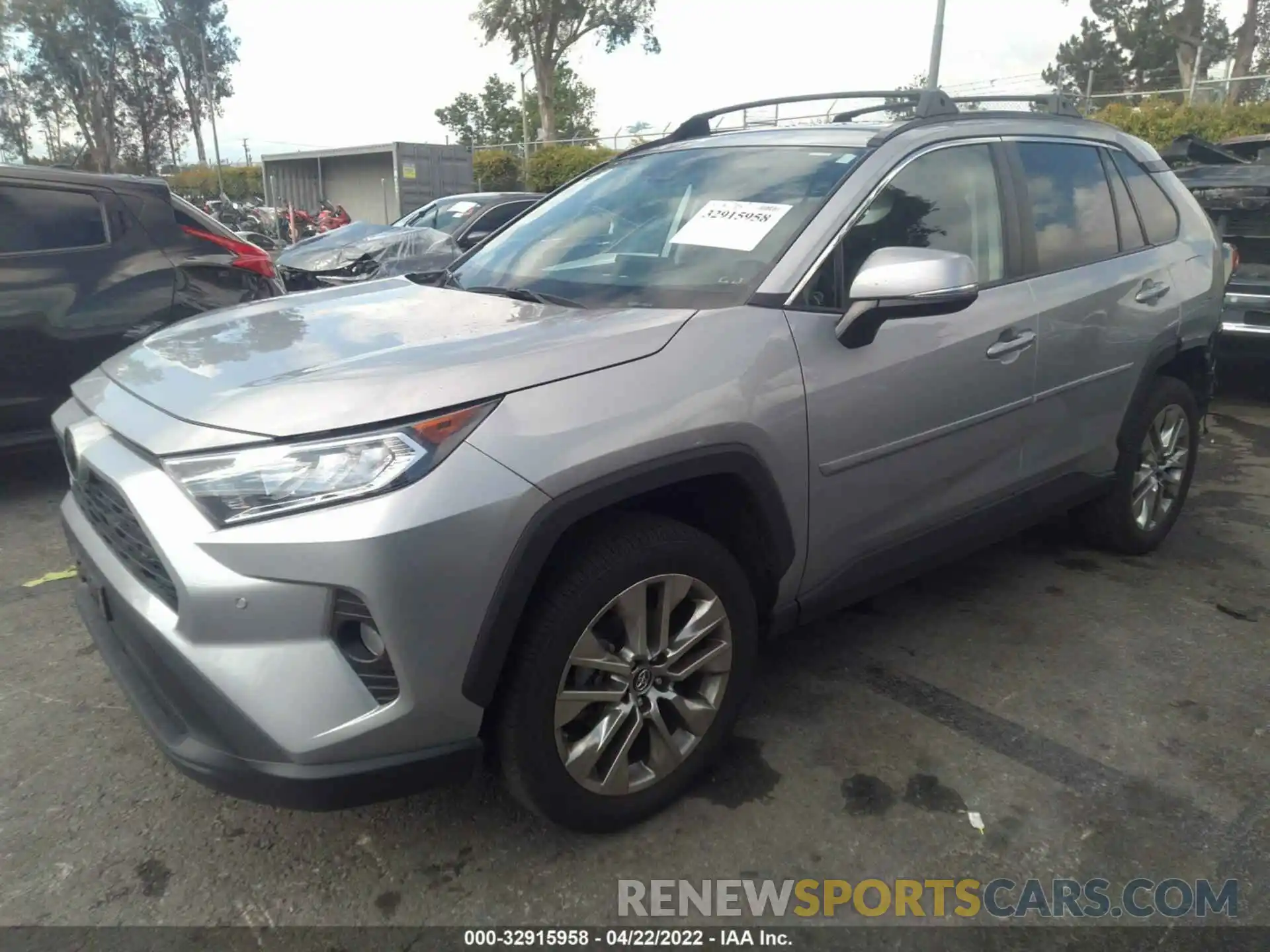 2 Фотография поврежденного автомобиля 2T3C1RFV1KW020774 TOYOTA RAV4 2019