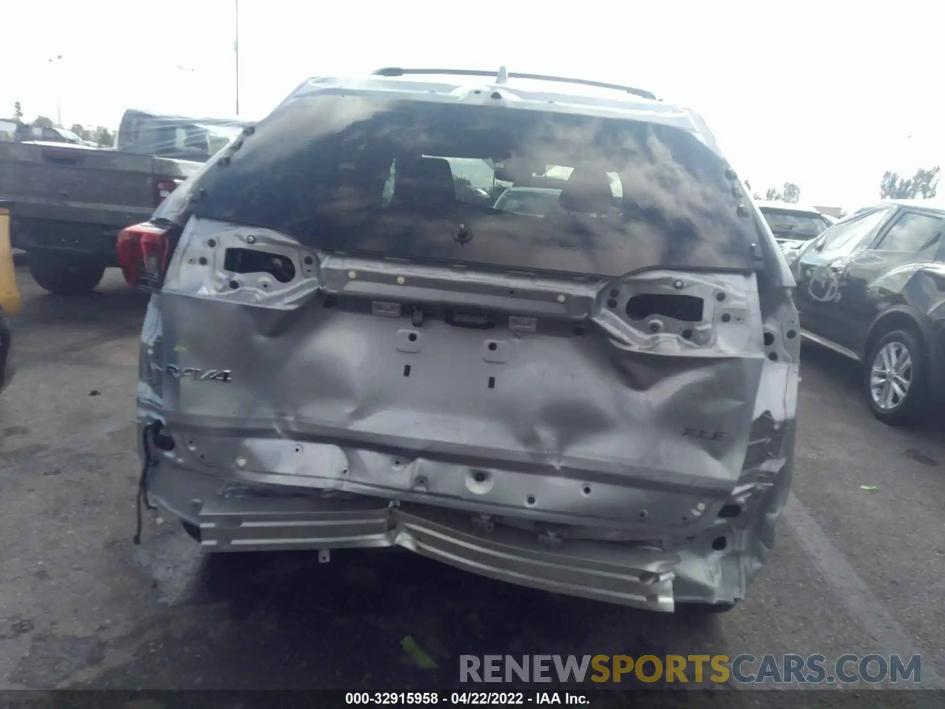 6 Photograph of a damaged car 2T3C1RFV1KW020774 TOYOTA RAV4 2019