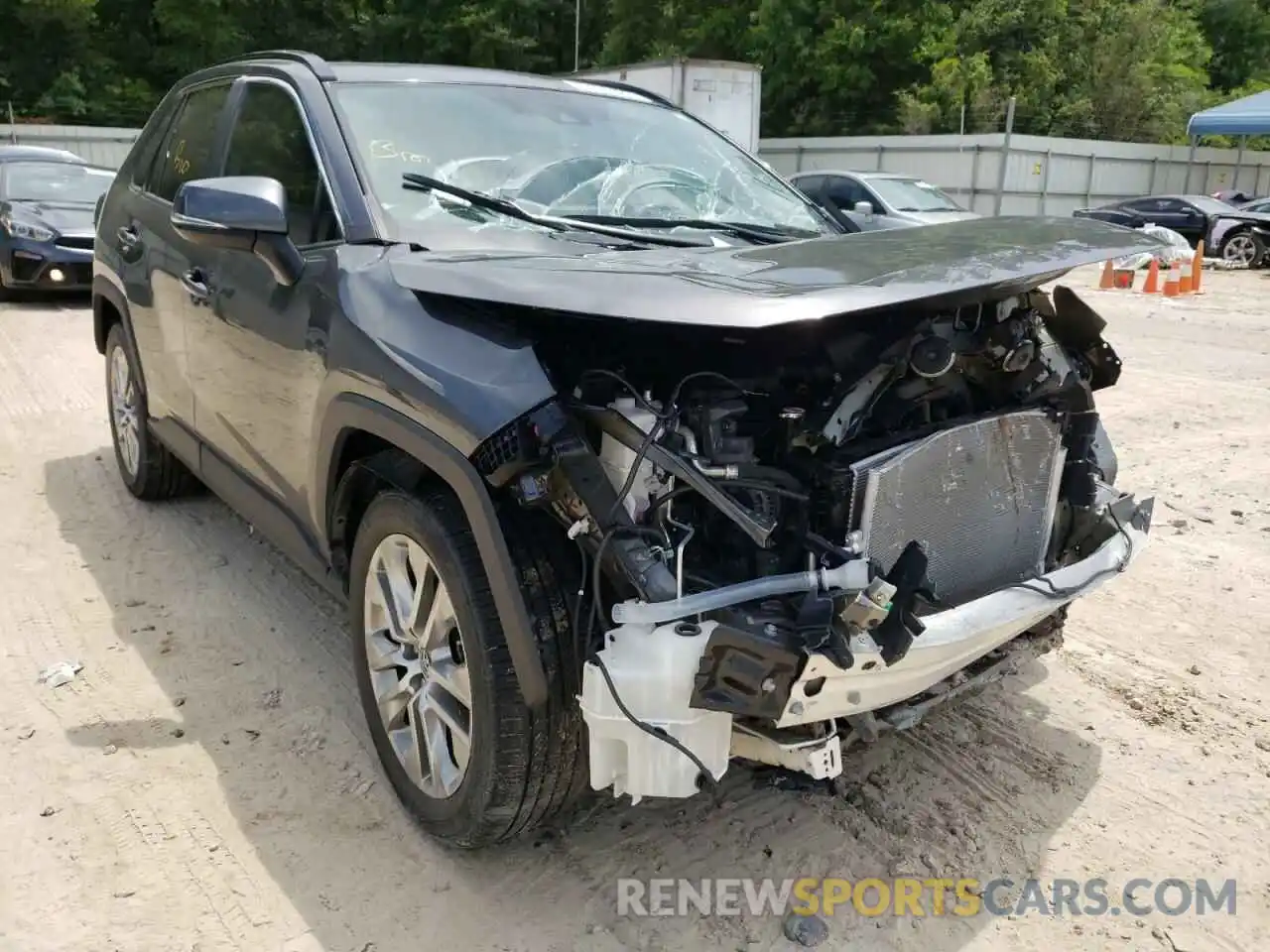 1 Photograph of a damaged car 2T3C1RFV1KW024422 TOYOTA RAV4 2019