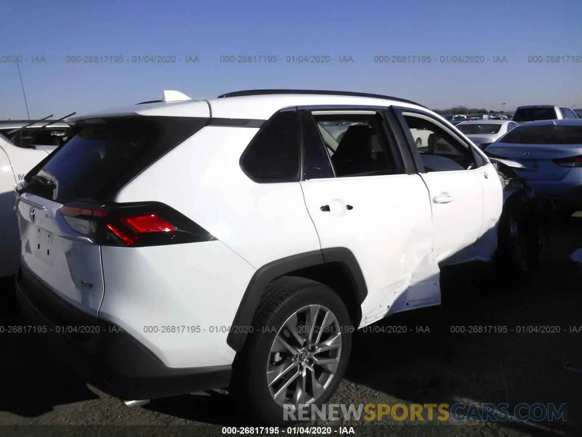 4 Photograph of a damaged car 2T3C1RFV1KW044136 TOYOTA RAV4 2019