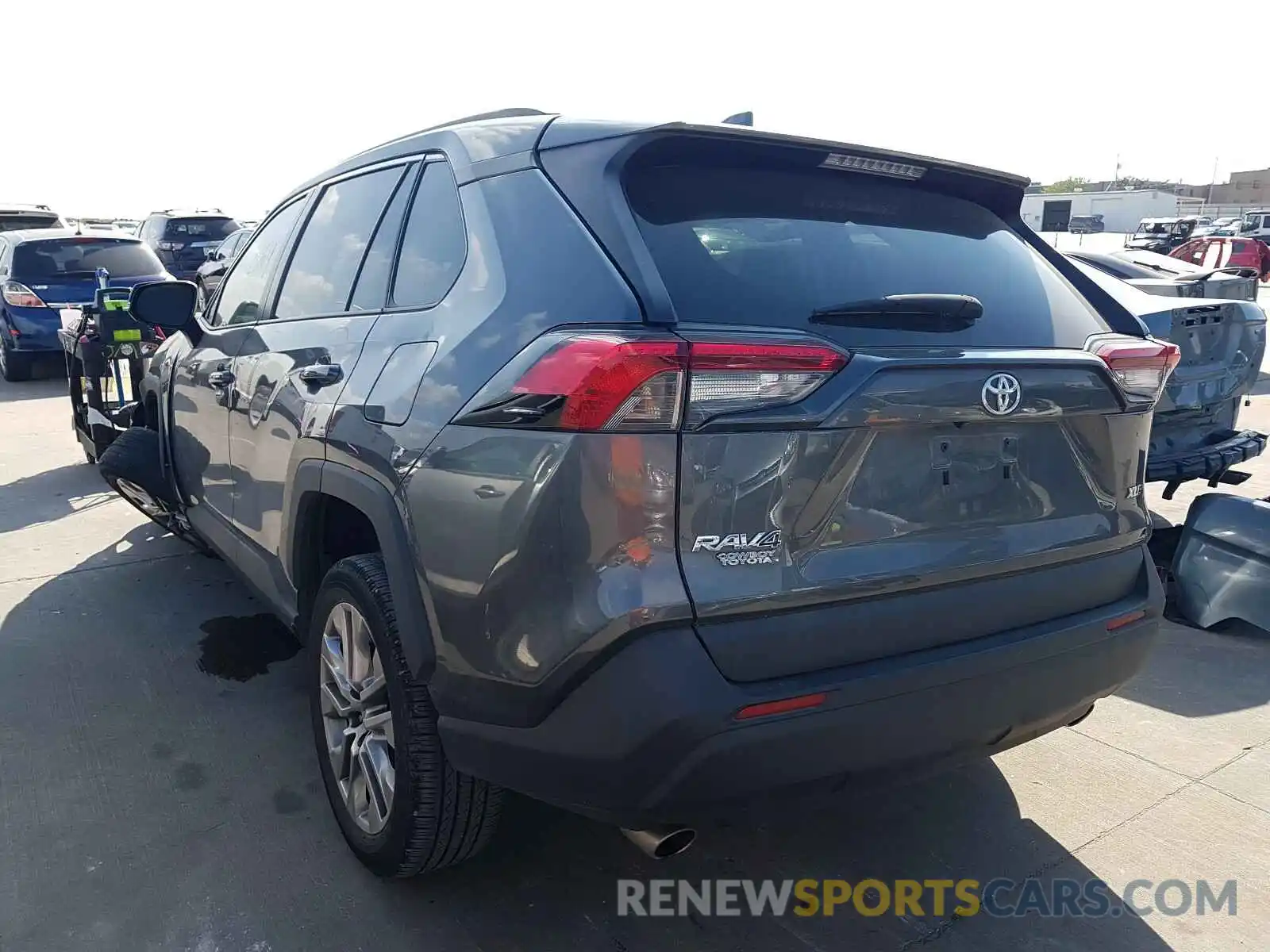 3 Photograph of a damaged car 2T3C1RFV2KC001295 TOYOTA RAV4 2019