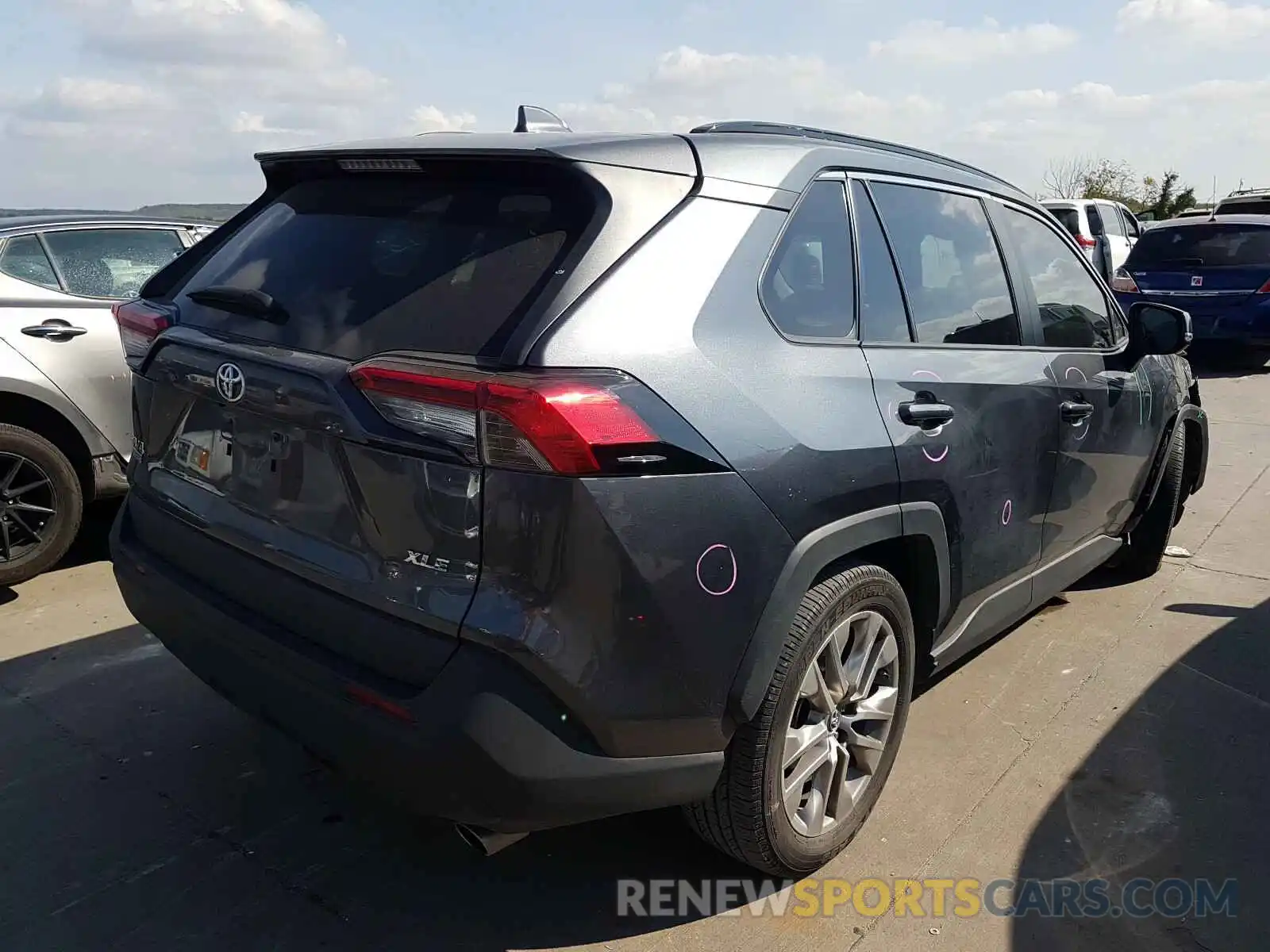 4 Фотография поврежденного автомобиля 2T3C1RFV2KC001295 TOYOTA RAV4 2019