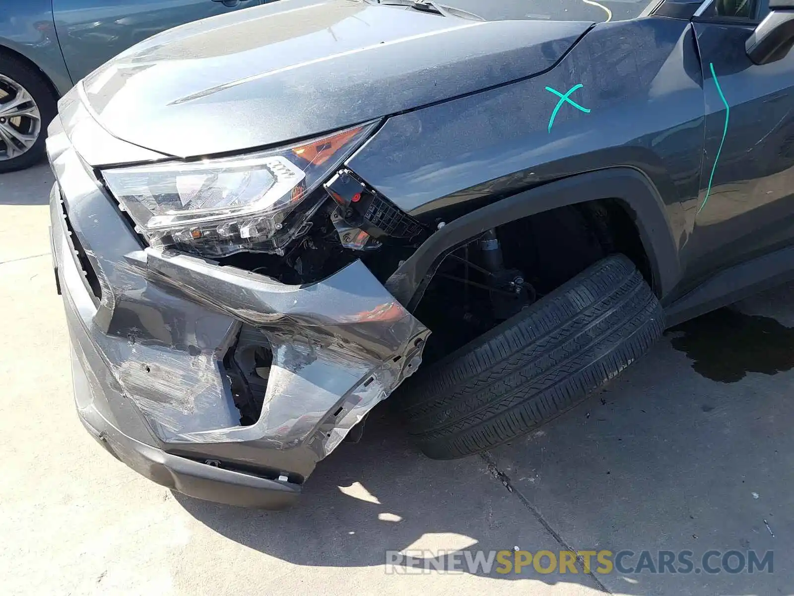 9 Photograph of a damaged car 2T3C1RFV2KC001295 TOYOTA RAV4 2019