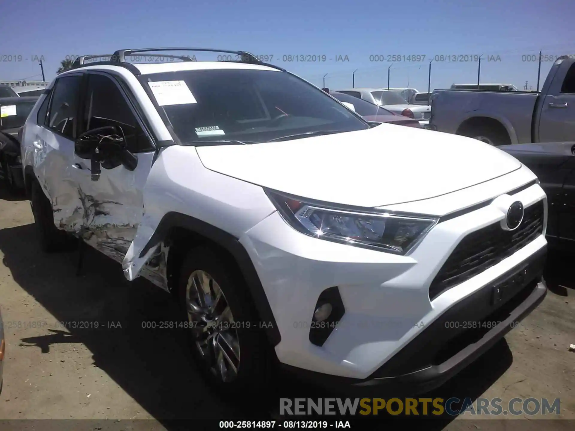 1 Photograph of a damaged car 2T3C1RFV2KC001894 TOYOTA RAV4 2019