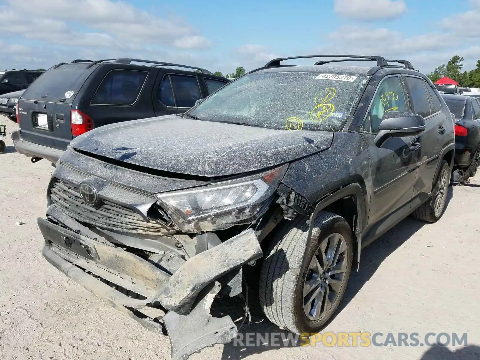 2 Photograph of a damaged car 2T3C1RFV2KC005735 TOYOTA RAV4 2019