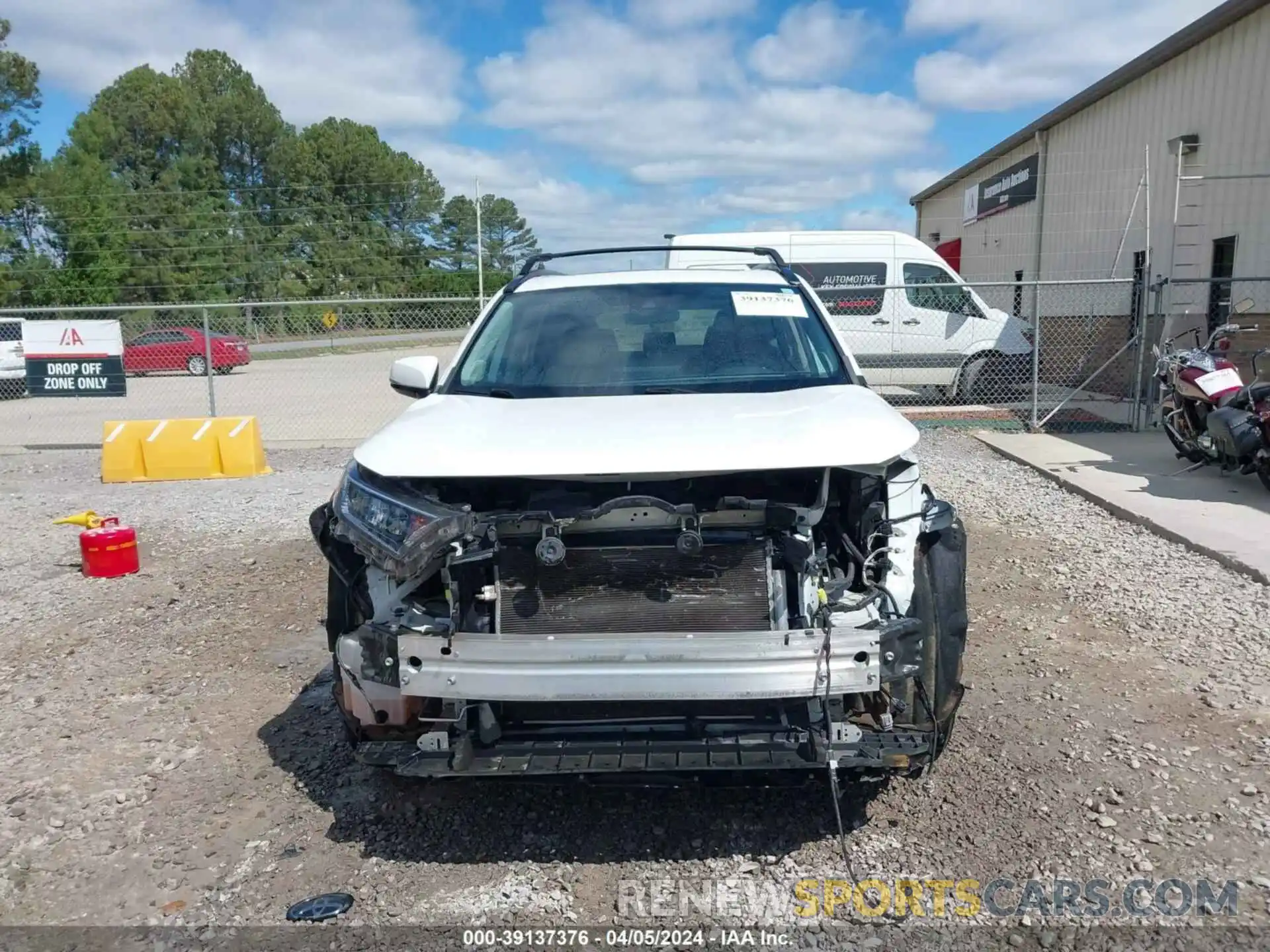 13 Photograph of a damaged car 2T3C1RFV2KC018307 TOYOTA RAV4 2019