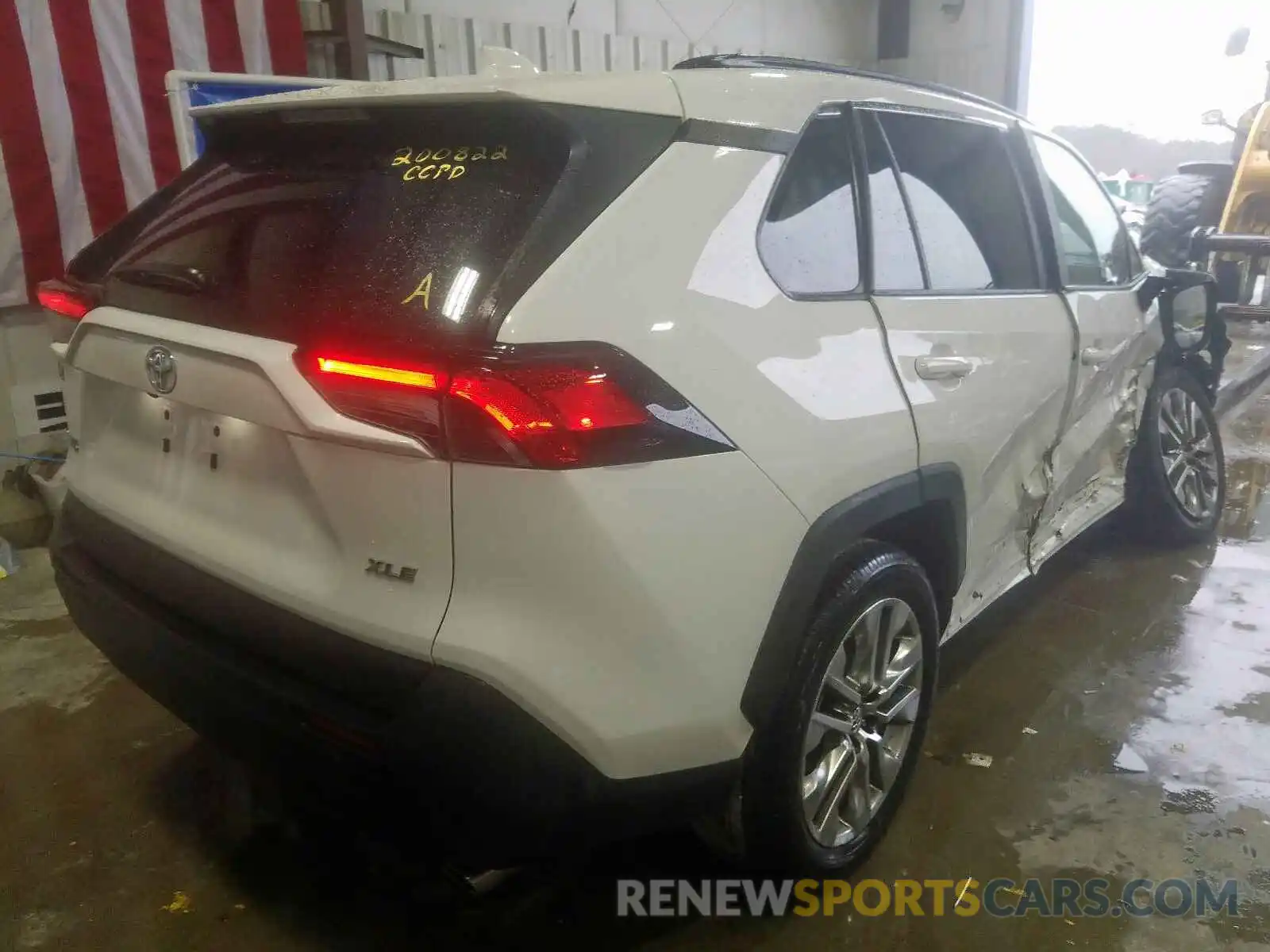 4 Photograph of a damaged car 2T3C1RFV2KC020395 TOYOTA RAV4 2019