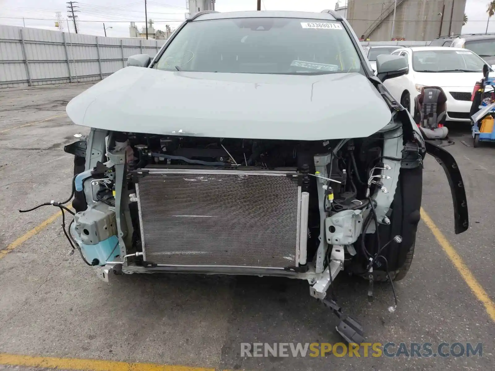 9 Photograph of a damaged car 2T3C1RFV2KC020669 TOYOTA RAV4 2019