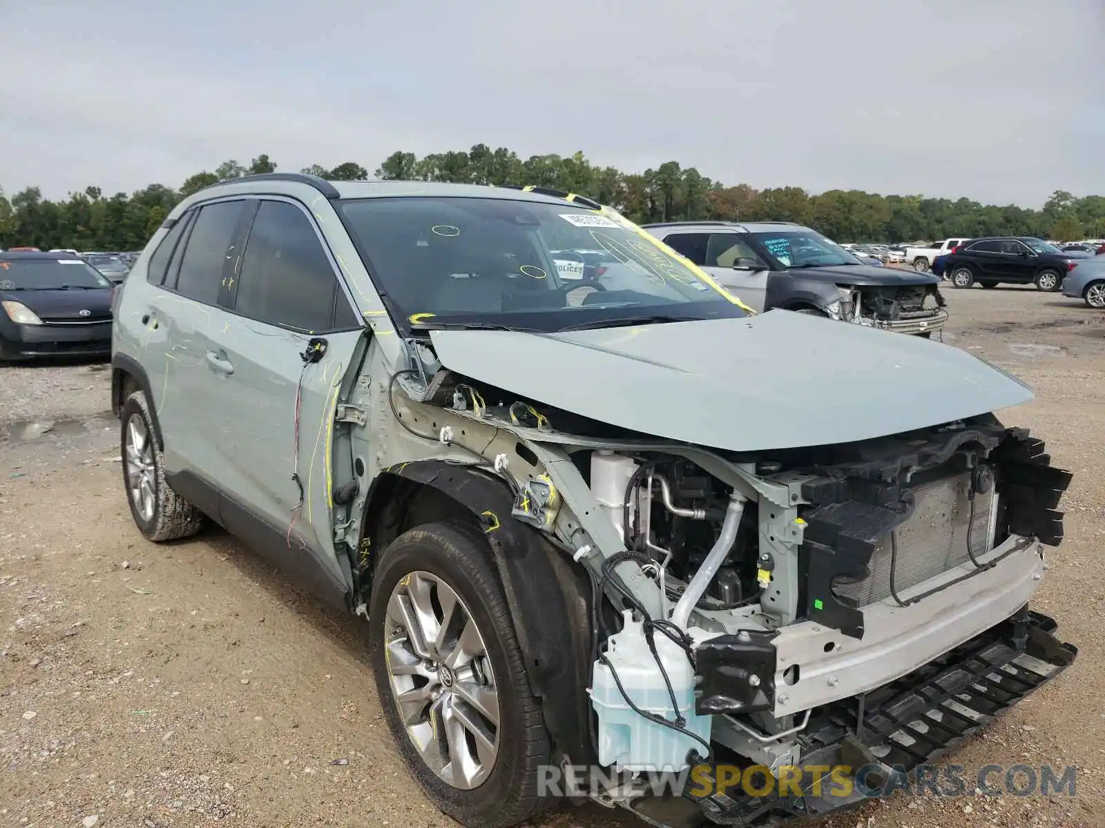 1 Photograph of a damaged car 2T3C1RFV2KC028321 TOYOTA RAV4 2019