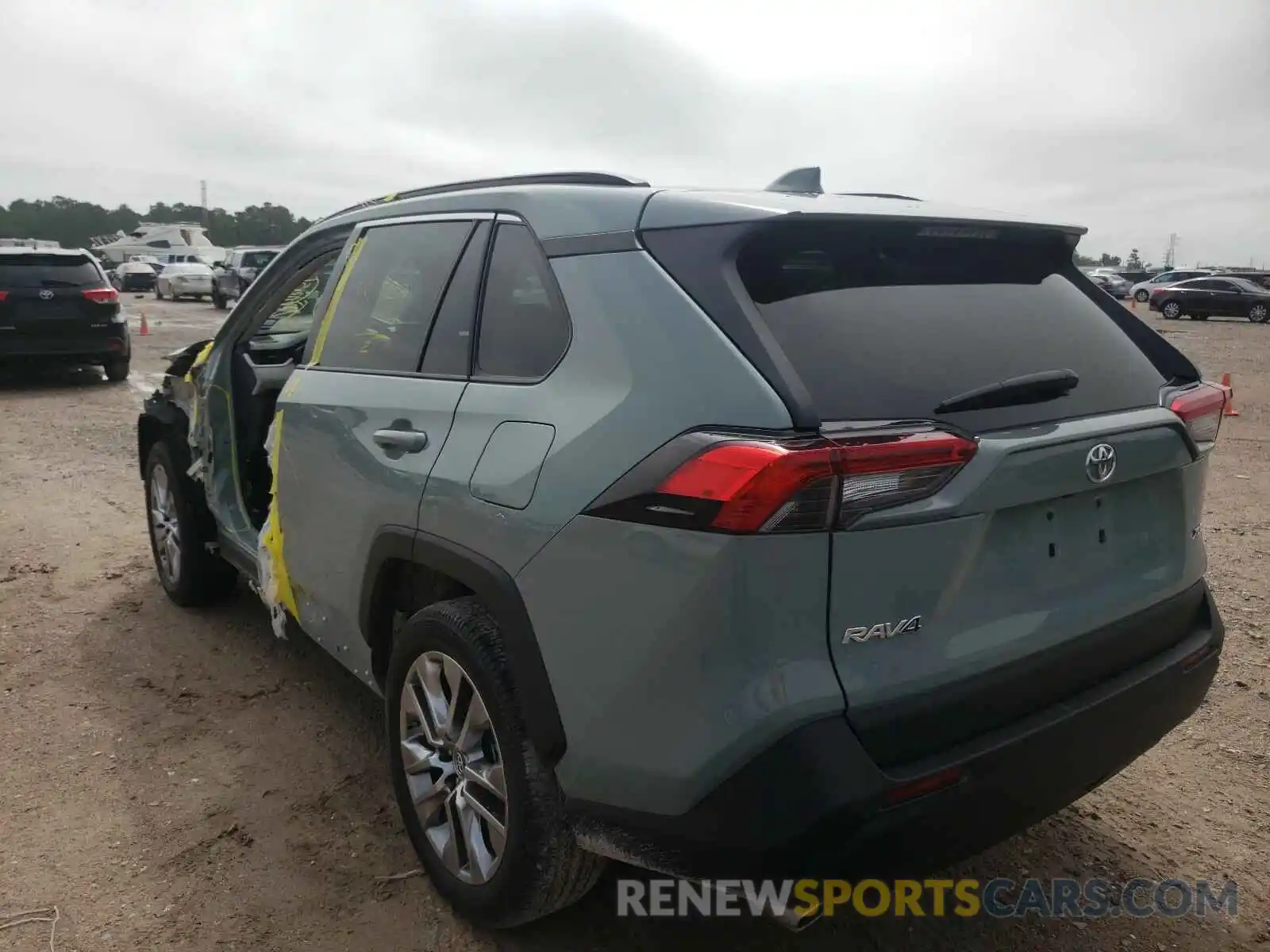 3 Photograph of a damaged car 2T3C1RFV2KC028321 TOYOTA RAV4 2019