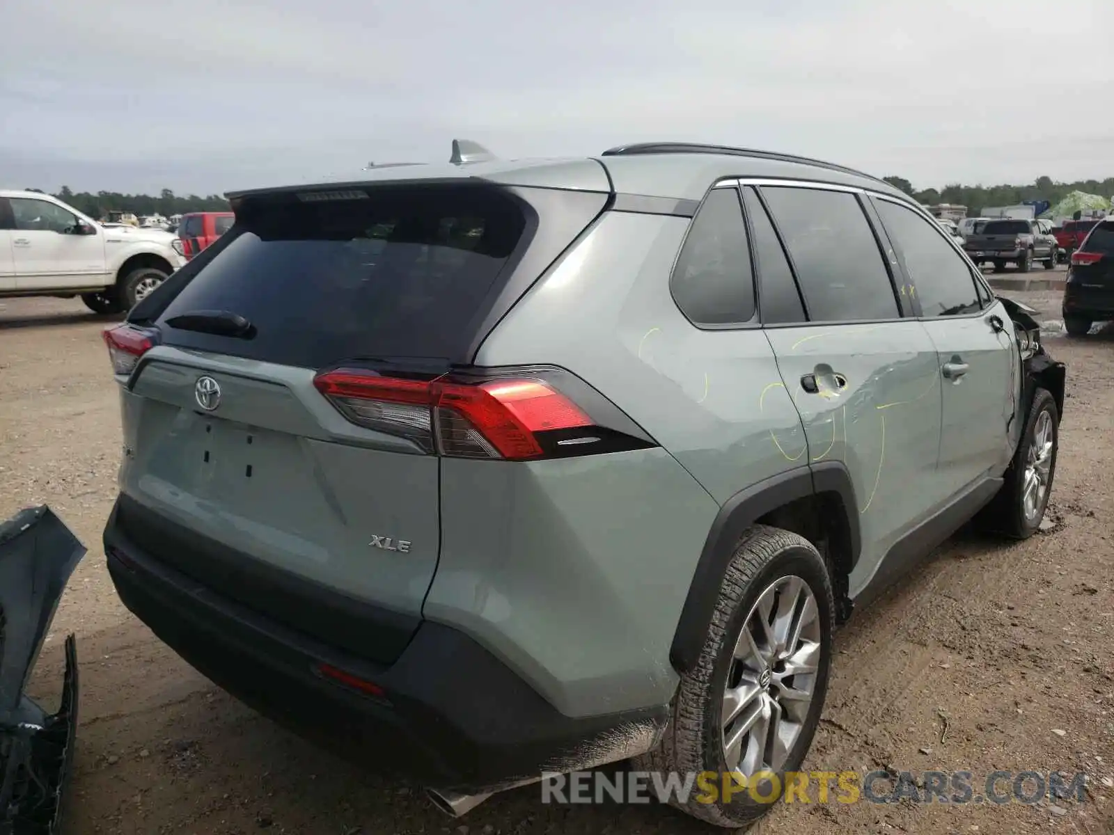 4 Photograph of a damaged car 2T3C1RFV2KC028321 TOYOTA RAV4 2019