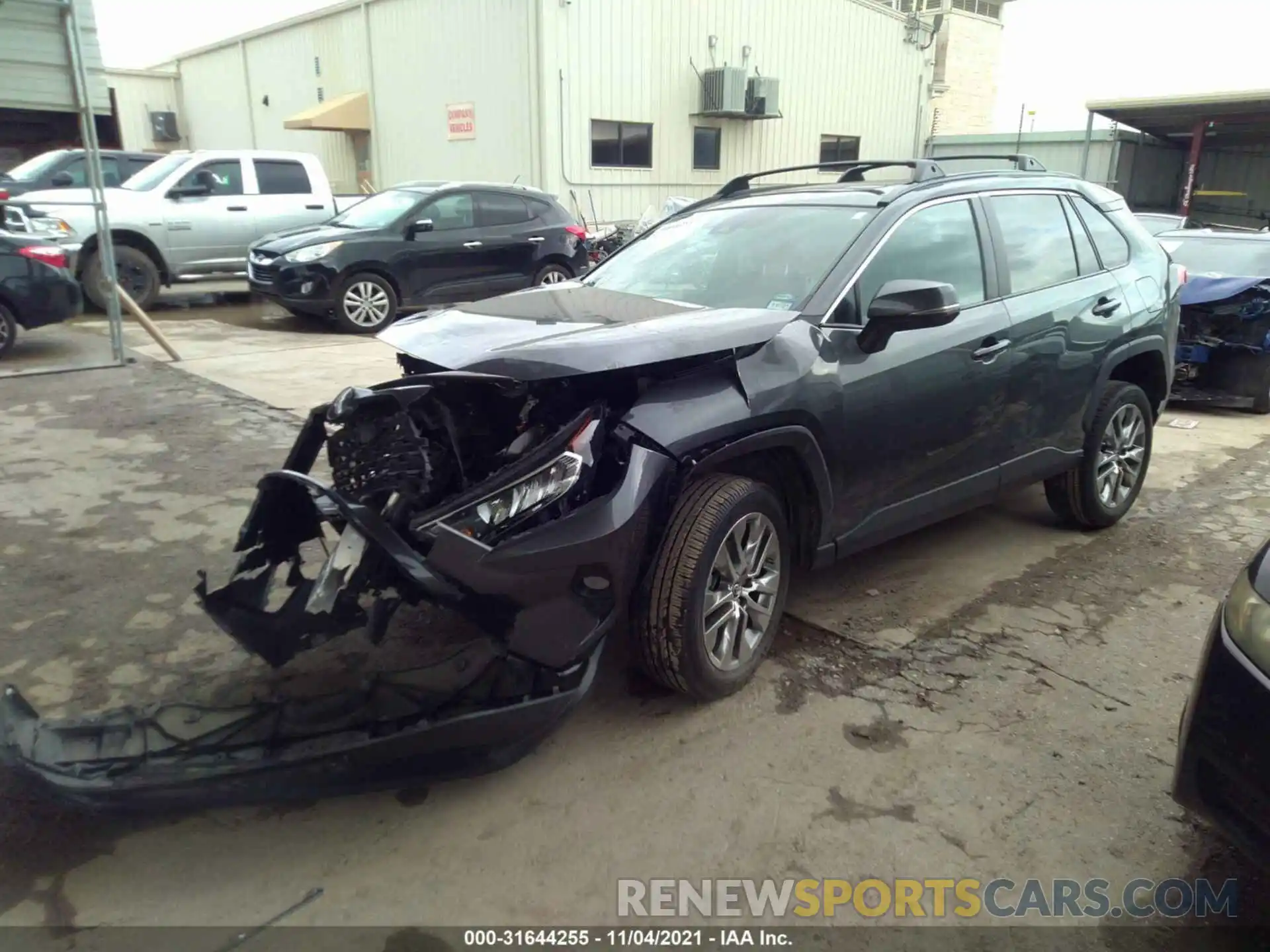 2 Фотография поврежденного автомобиля 2T3C1RFV2KC029615 TOYOTA RAV4 2019