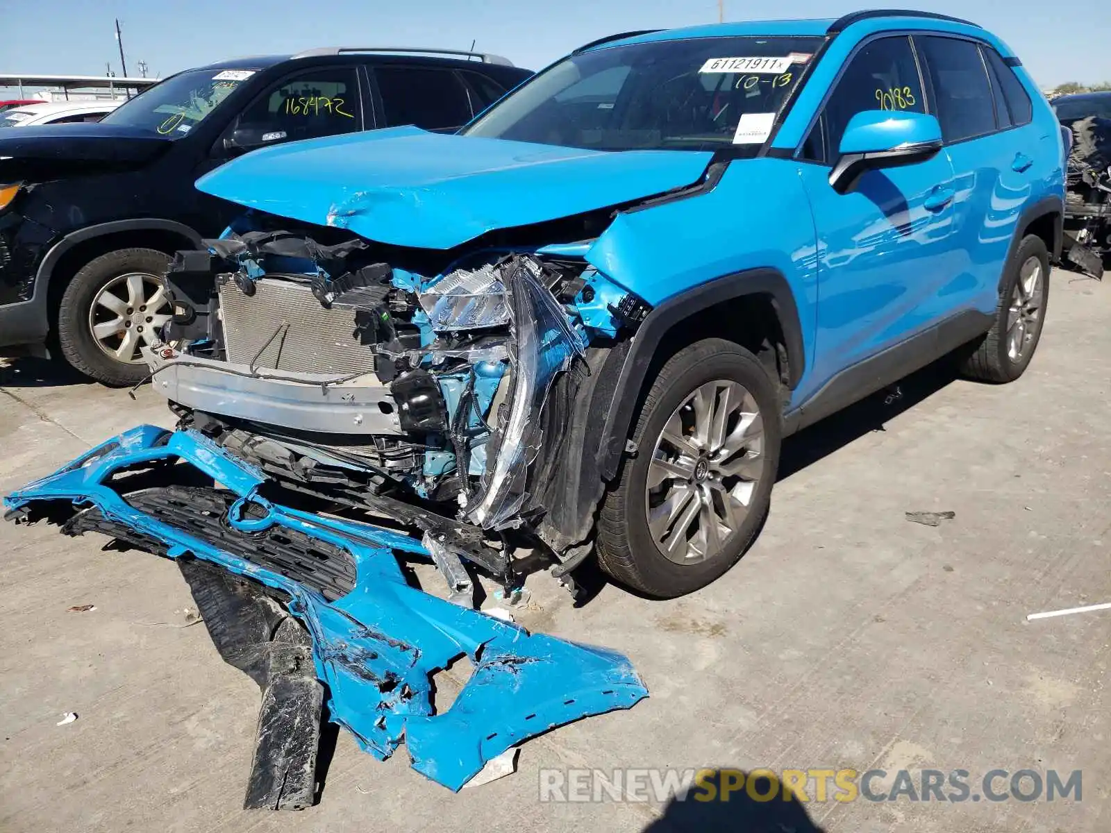 2 Photograph of a damaged car 2T3C1RFV2KW037471 TOYOTA RAV4 2019