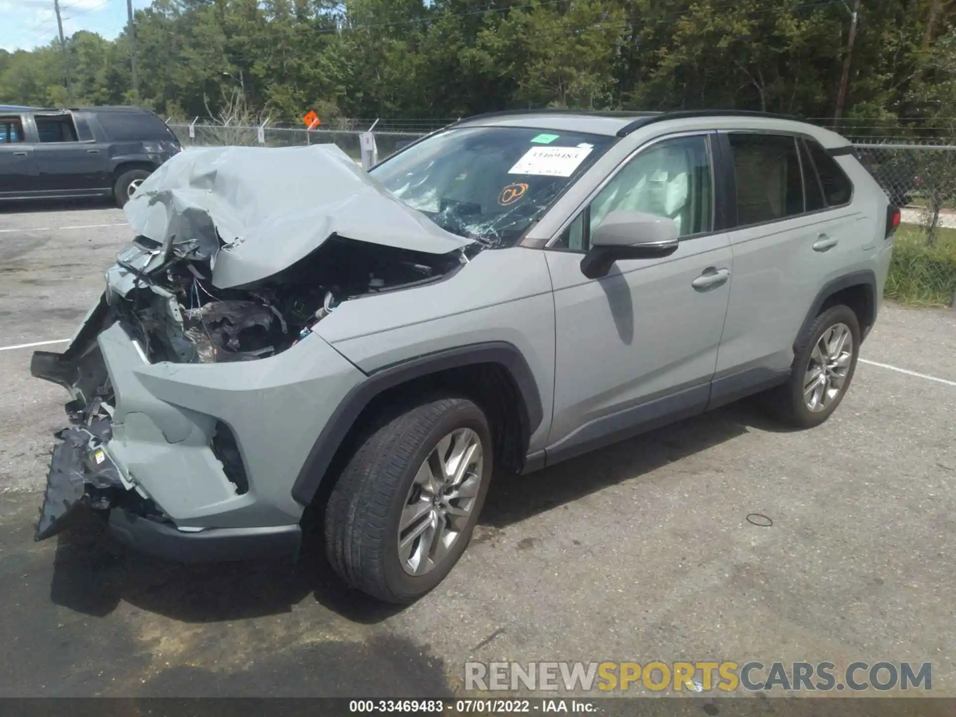 2 Photograph of a damaged car 2T3C1RFV2KW046171 TOYOTA RAV4 2019