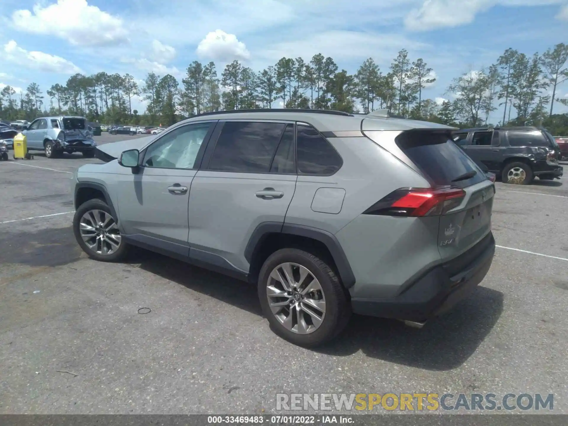 3 Photograph of a damaged car 2T3C1RFV2KW046171 TOYOTA RAV4 2019