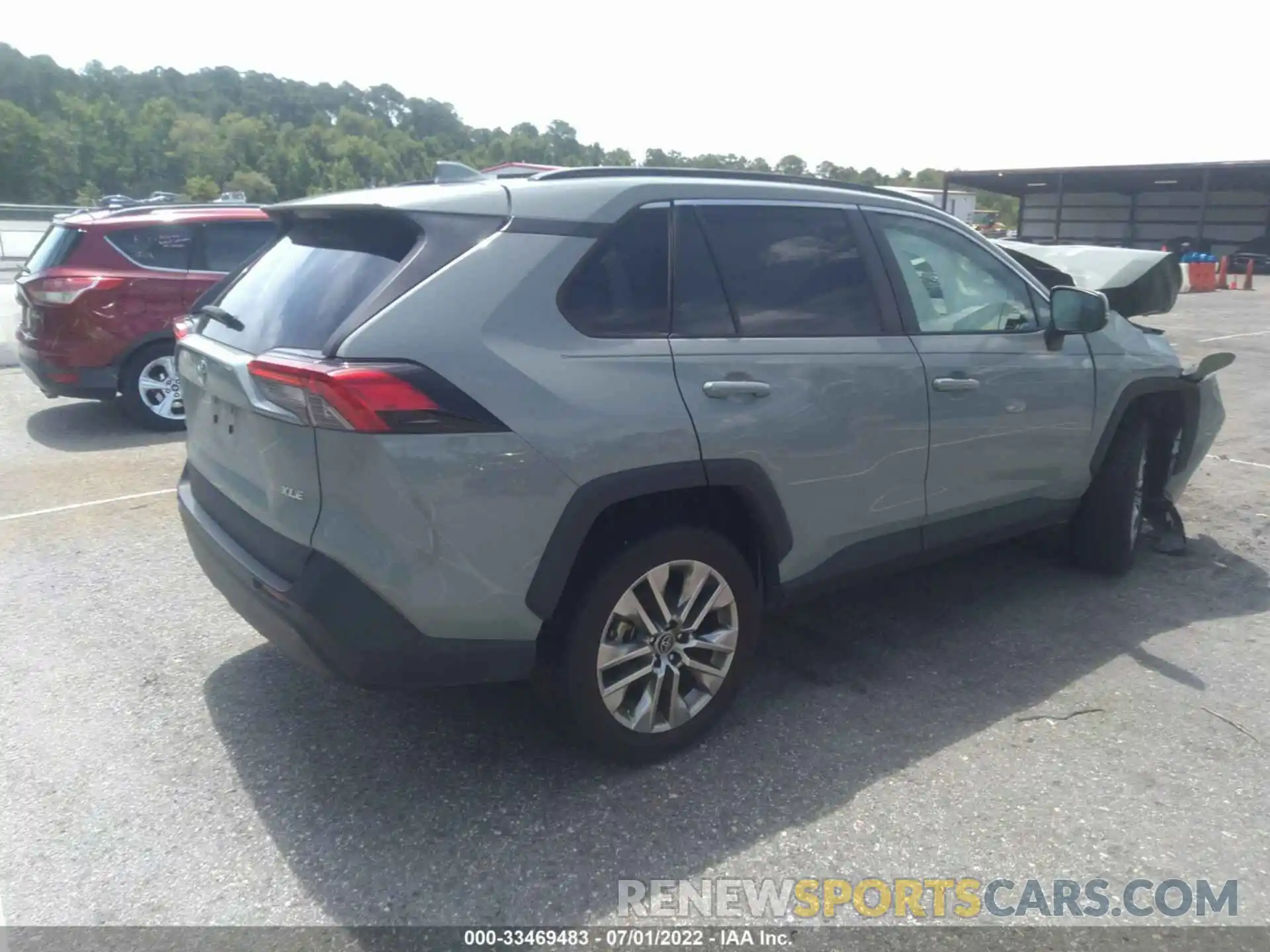 4 Photograph of a damaged car 2T3C1RFV2KW046171 TOYOTA RAV4 2019