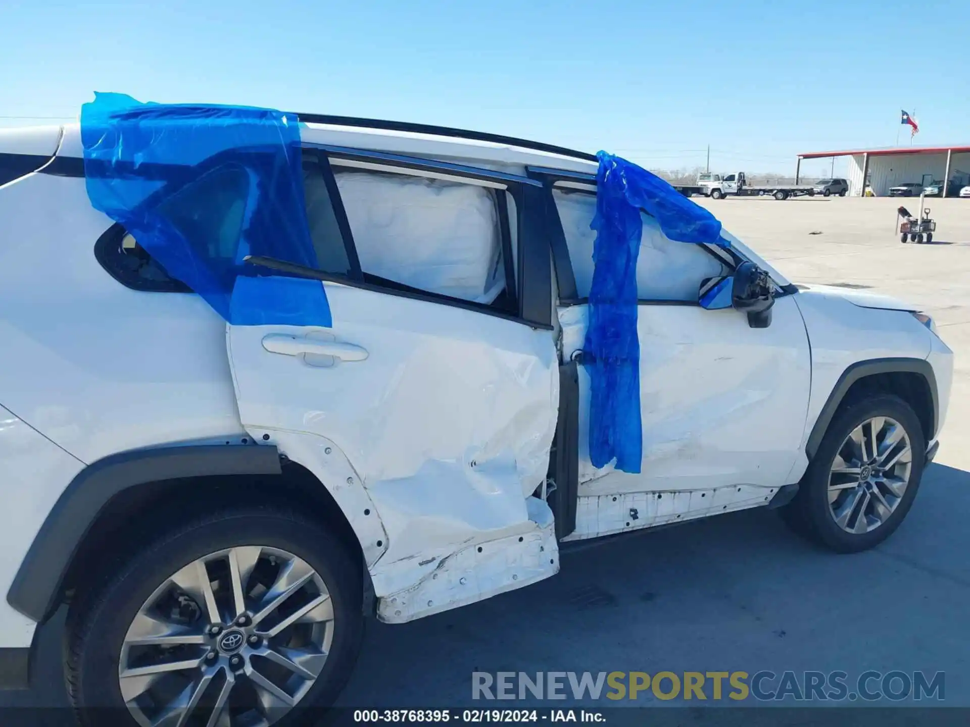 6 Photograph of a damaged car 2T3C1RFV3KC012127 TOYOTA RAV4 2019