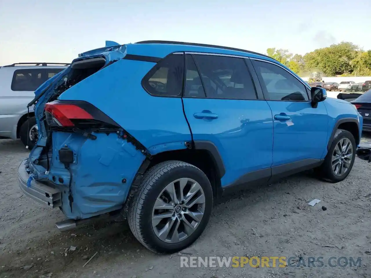 3 Photograph of a damaged car 2T3C1RFV3KC015979 TOYOTA RAV4 2019