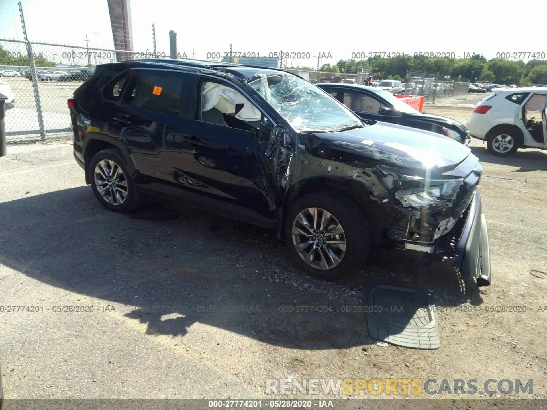 1 Photograph of a damaged car 2T3C1RFV3KC025573 TOYOTA RAV4 2019