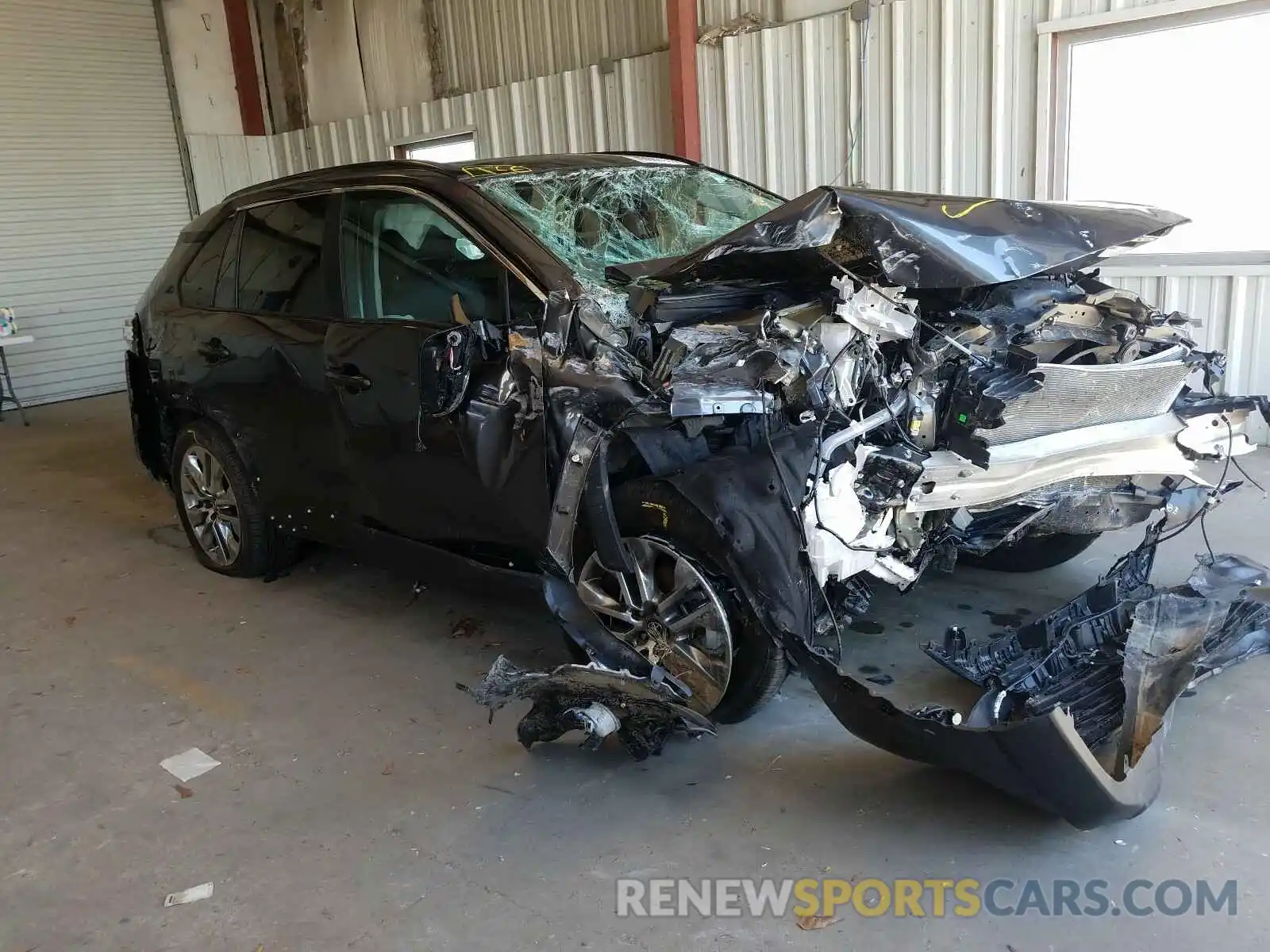 1 Photograph of a damaged car 2T3C1RFV3KC028151 TOYOTA RAV4 2019