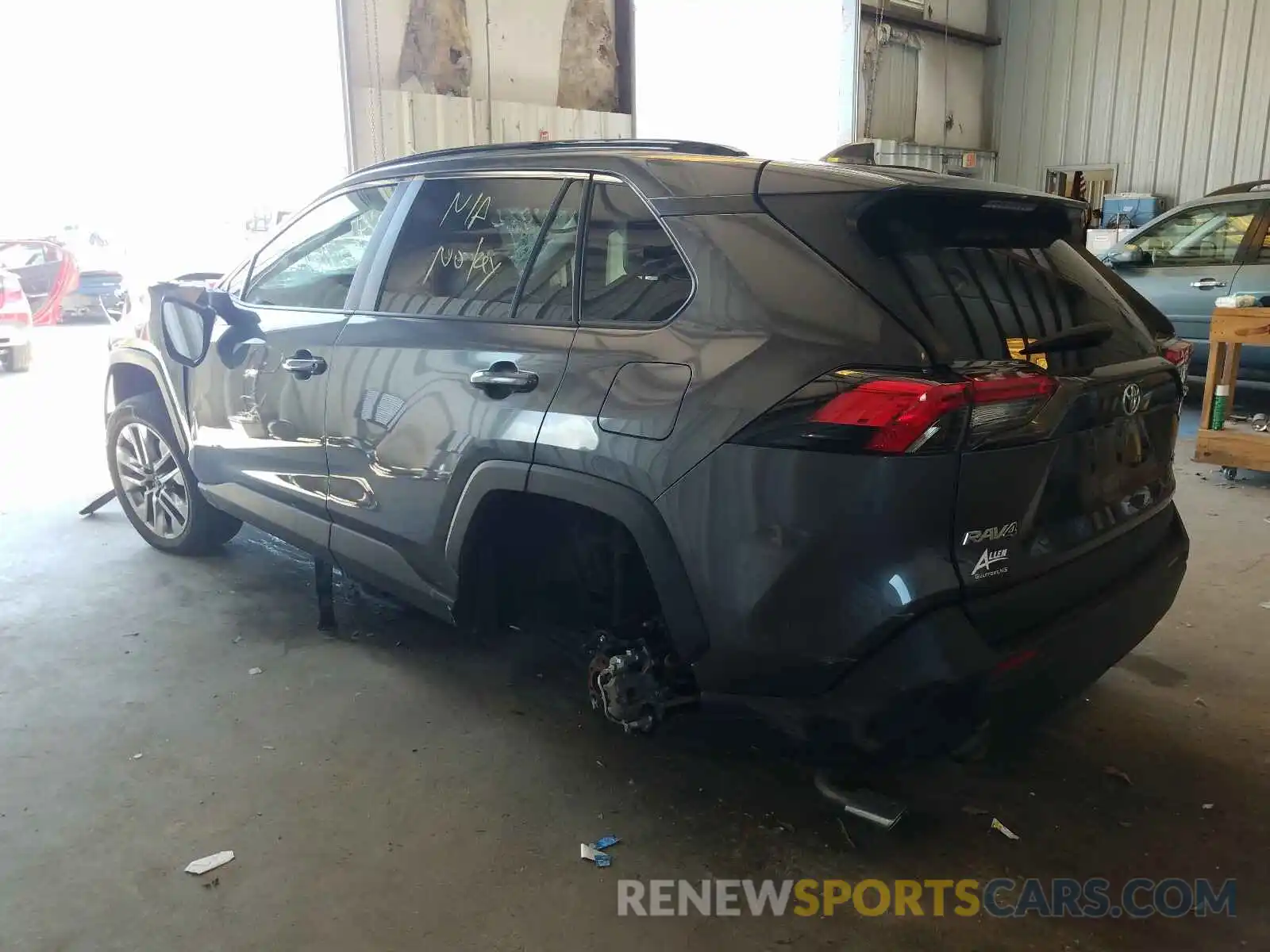 3 Photograph of a damaged car 2T3C1RFV3KC028151 TOYOTA RAV4 2019