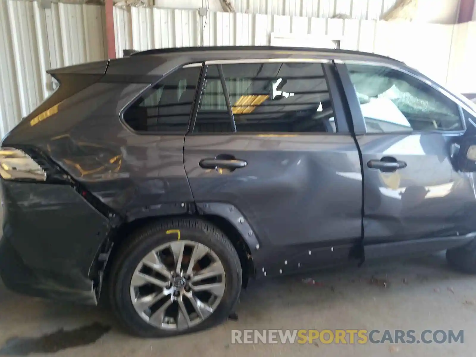 9 Photograph of a damaged car 2T3C1RFV3KC028151 TOYOTA RAV4 2019