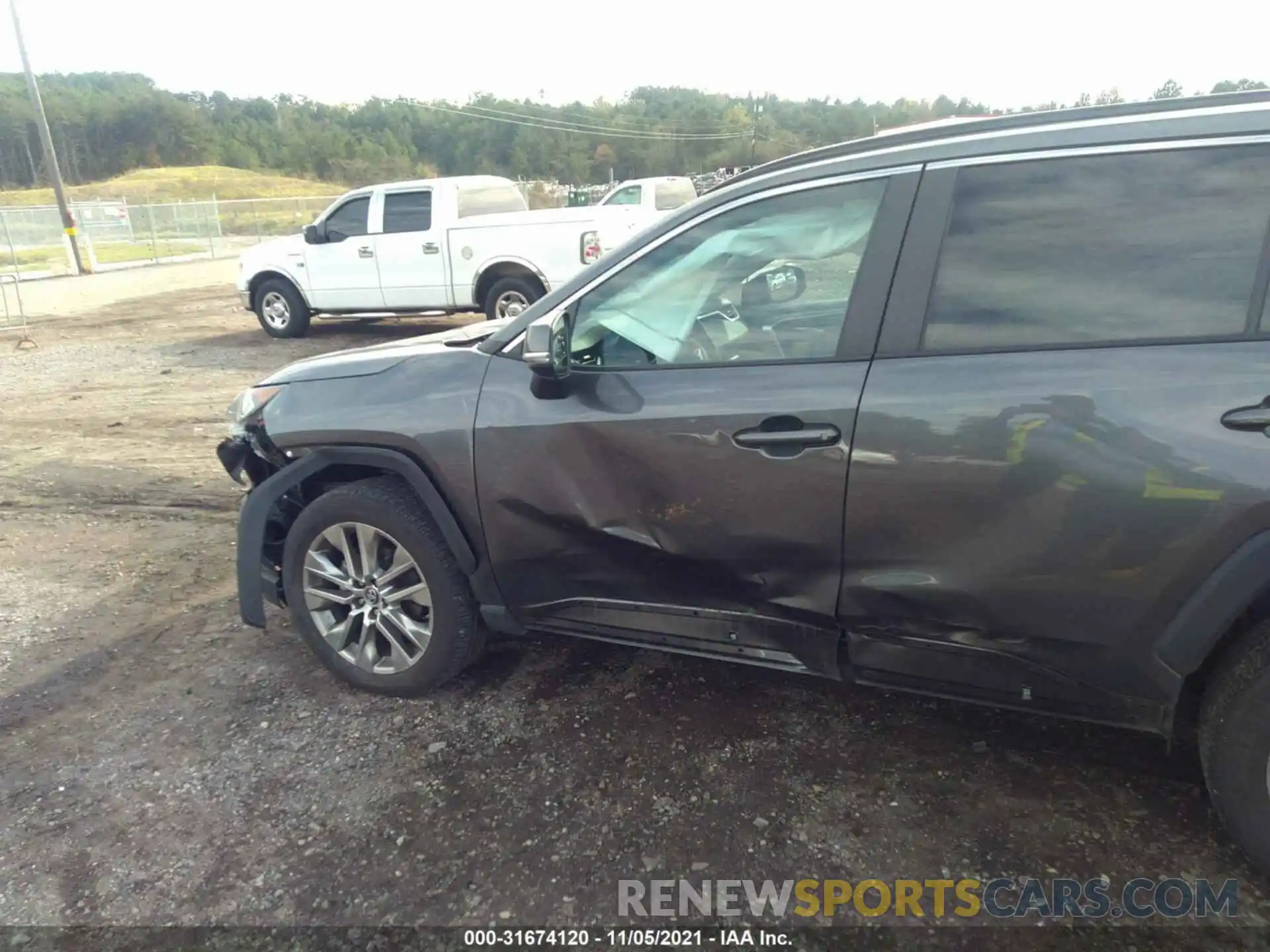 6 Photograph of a damaged car 2T3C1RFV3KC031910 TOYOTA RAV4 2019