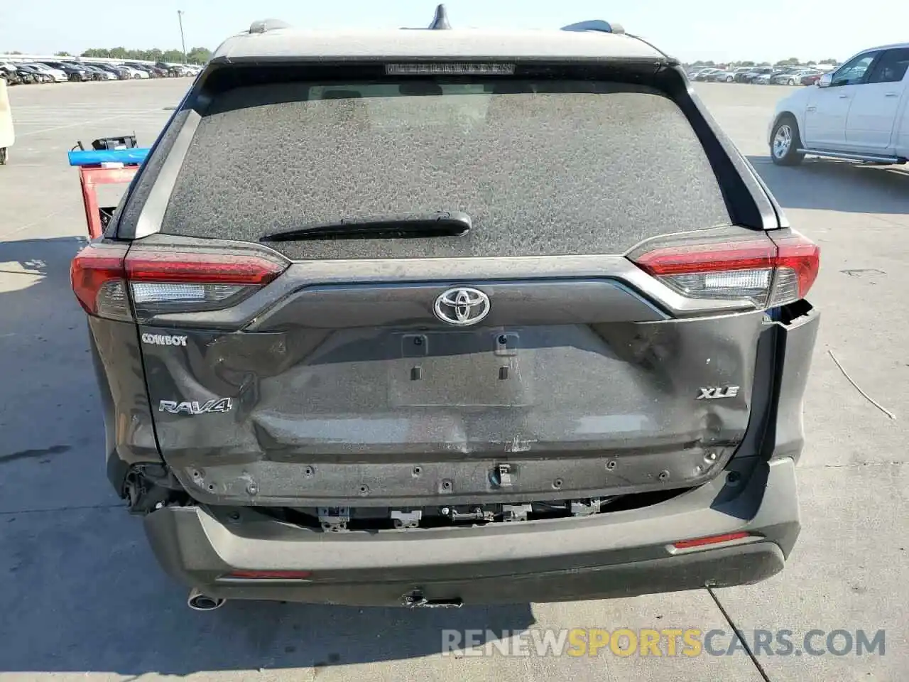 9 Фотография поврежденного автомобиля 2T3C1RFV3KC033009 TOYOTA RAV4 2019