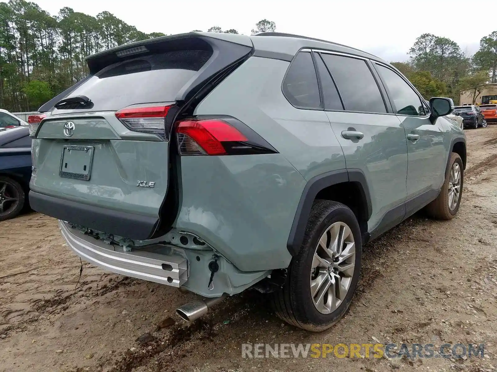 4 Photograph of a damaged car 2T3C1RFV3KW013177 TOYOTA RAV4 2019