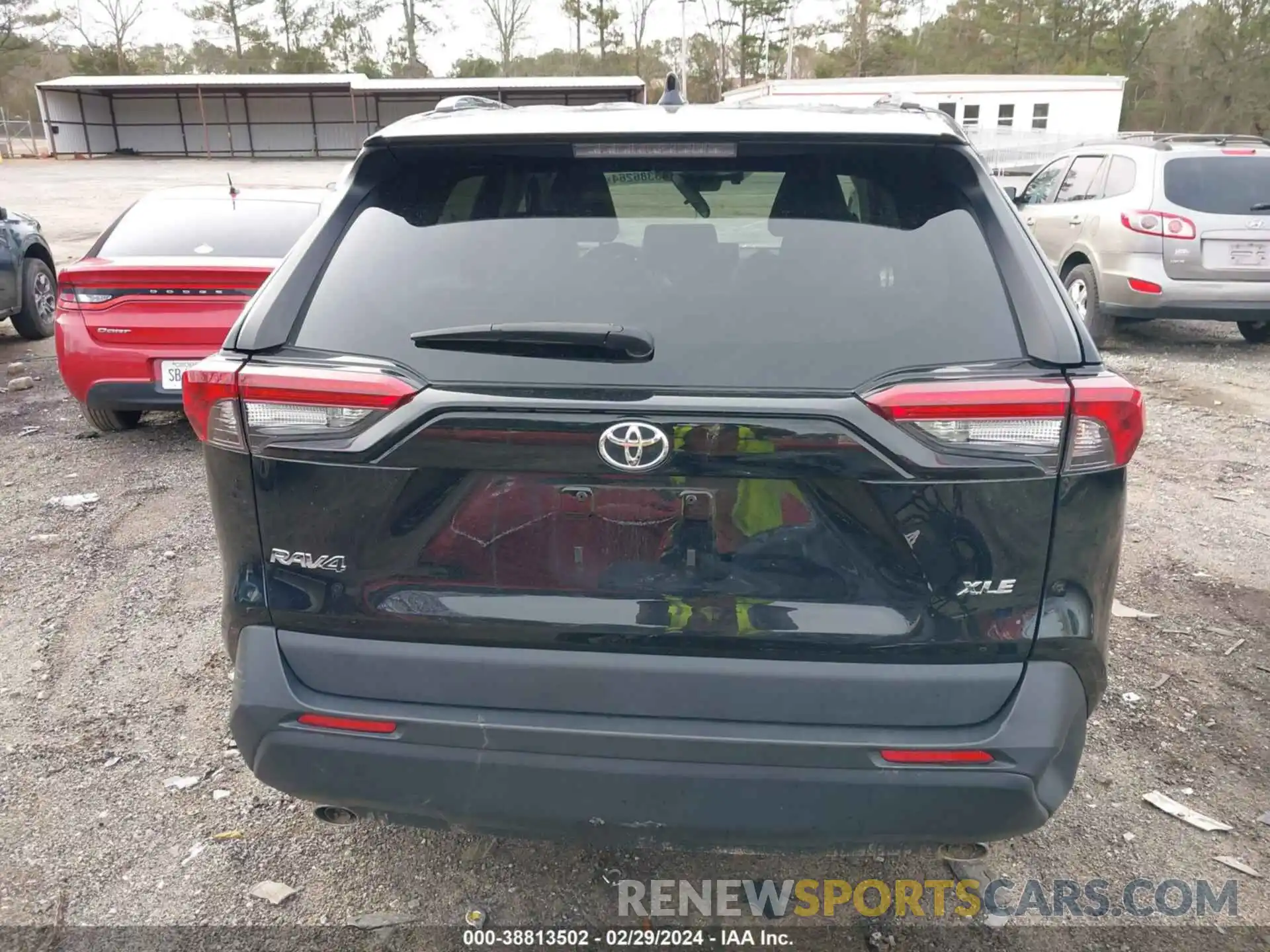 16 Photograph of a damaged car 2T3C1RFV3KW022798 TOYOTA RAV4 2019