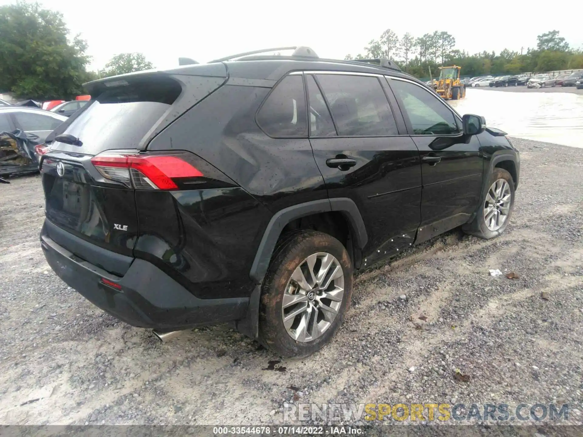 4 Photograph of a damaged car 2T3C1RFV3KW025085 TOYOTA RAV4 2019