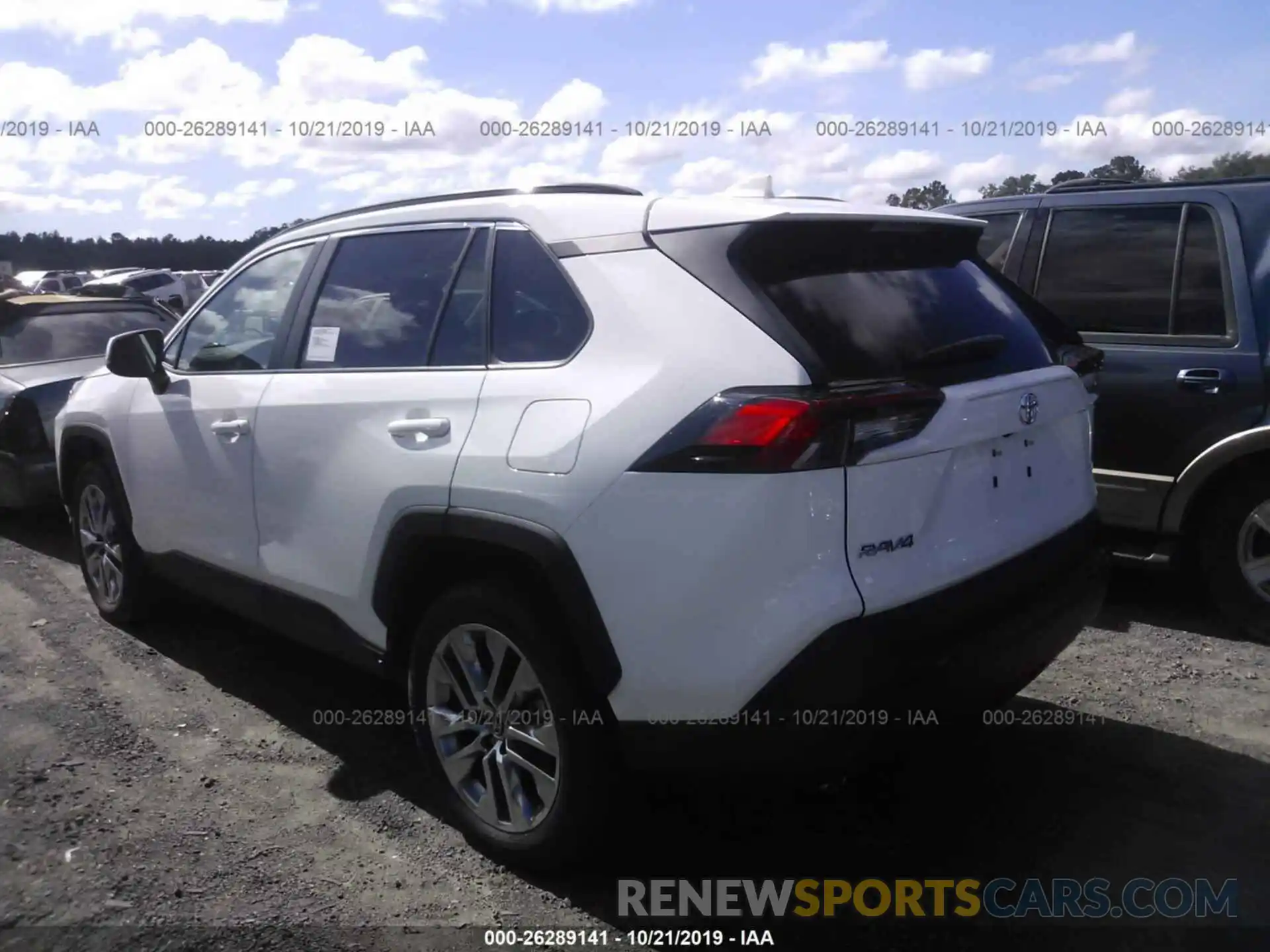 3 Photograph of a damaged car 2T3C1RFV3KW025880 TOYOTA RAV4 2019