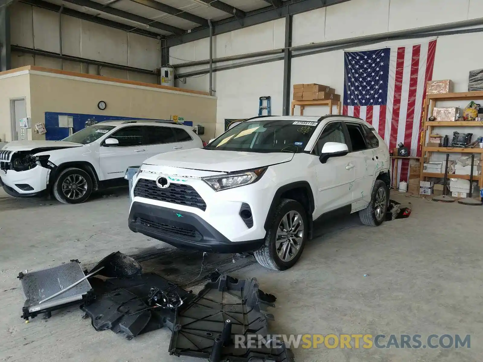 2 Photograph of a damaged car 2T3C1RFV3KW035485 TOYOTA RAV4 2019