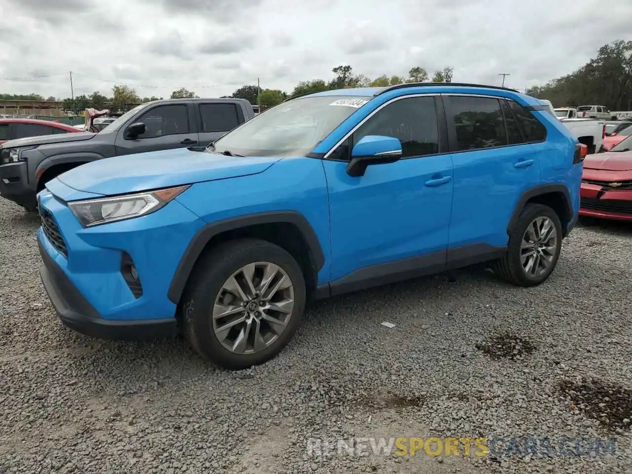 1 Photograph of a damaged car 2T3C1RFV3KW044381 TOYOTA RAV4 2019