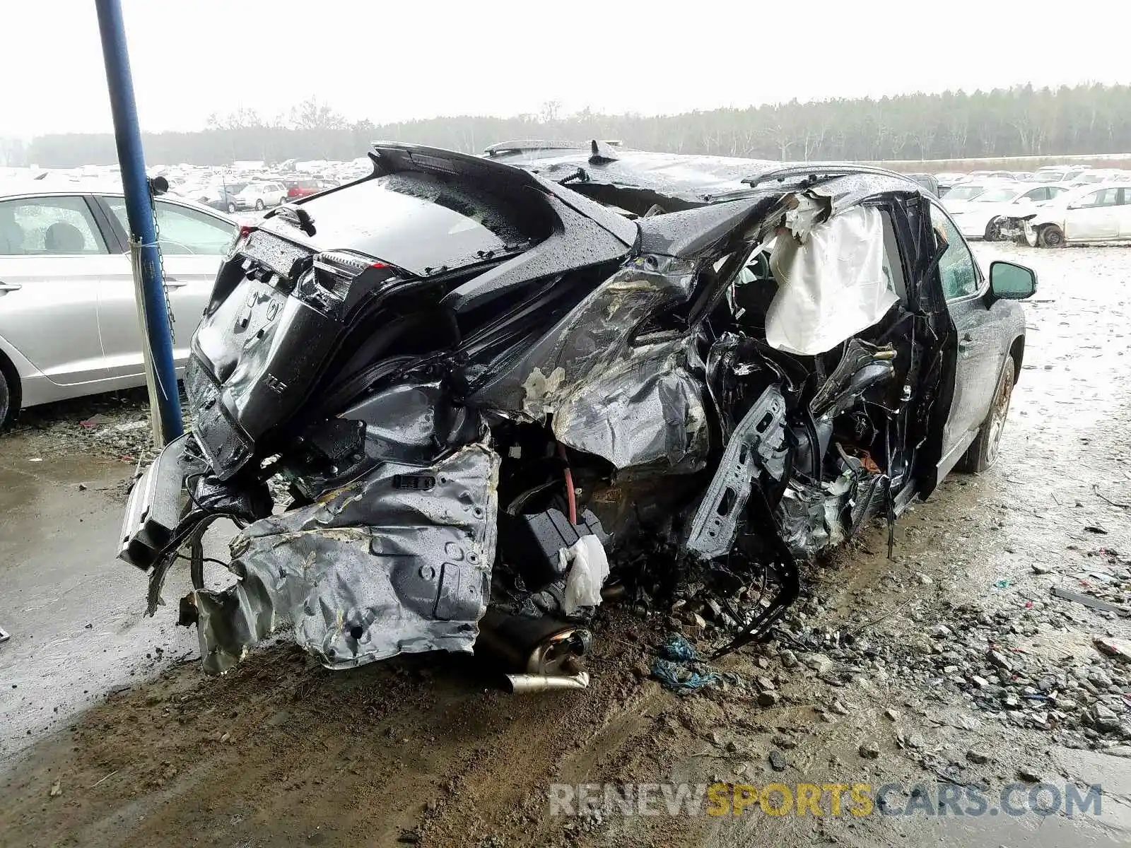 4 Photograph of a damaged car 2T3C1RFV3KW047412 TOYOTA RAV4 2019