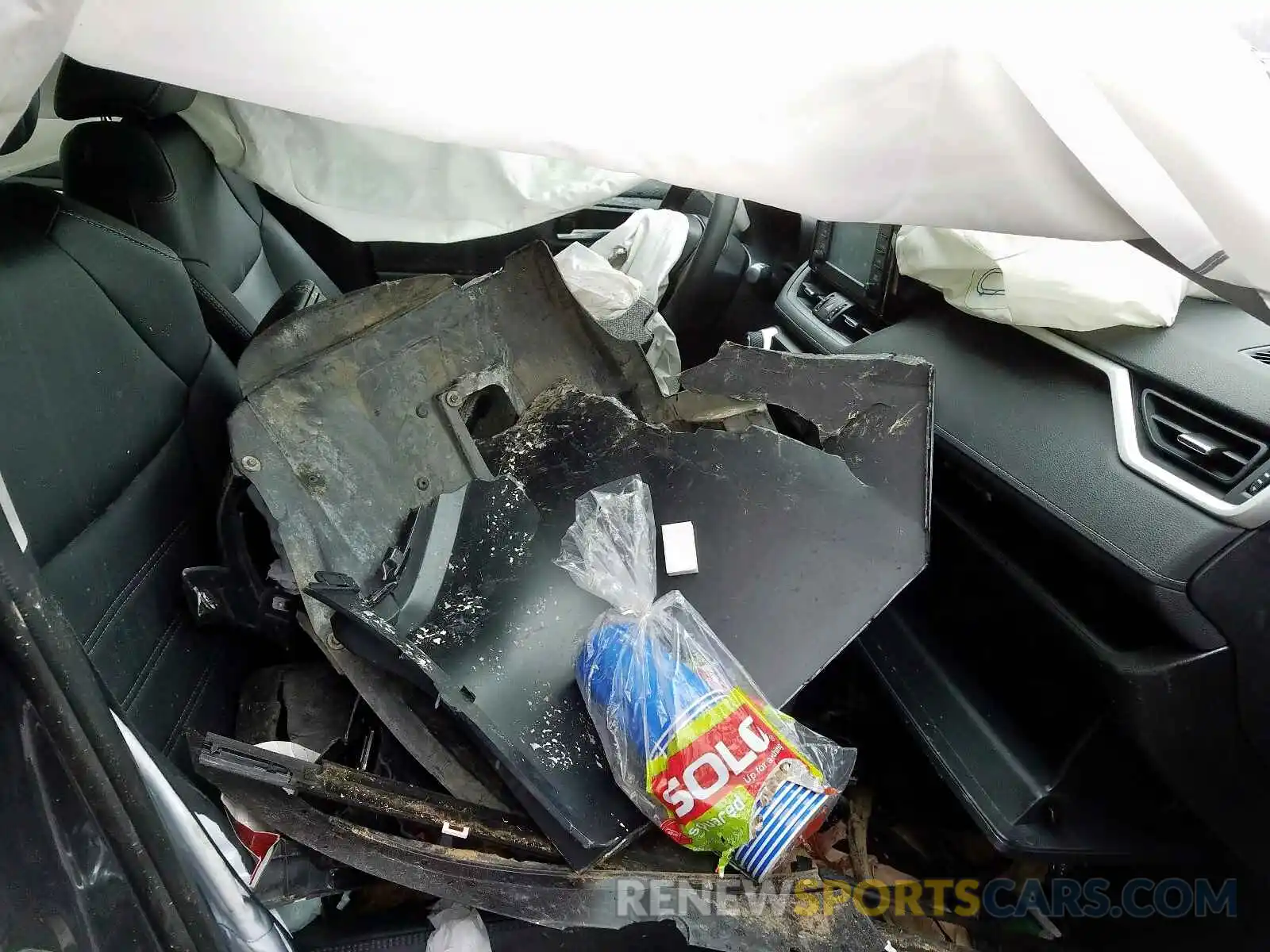 5 Photograph of a damaged car 2T3C1RFV3KW047412 TOYOTA RAV4 2019