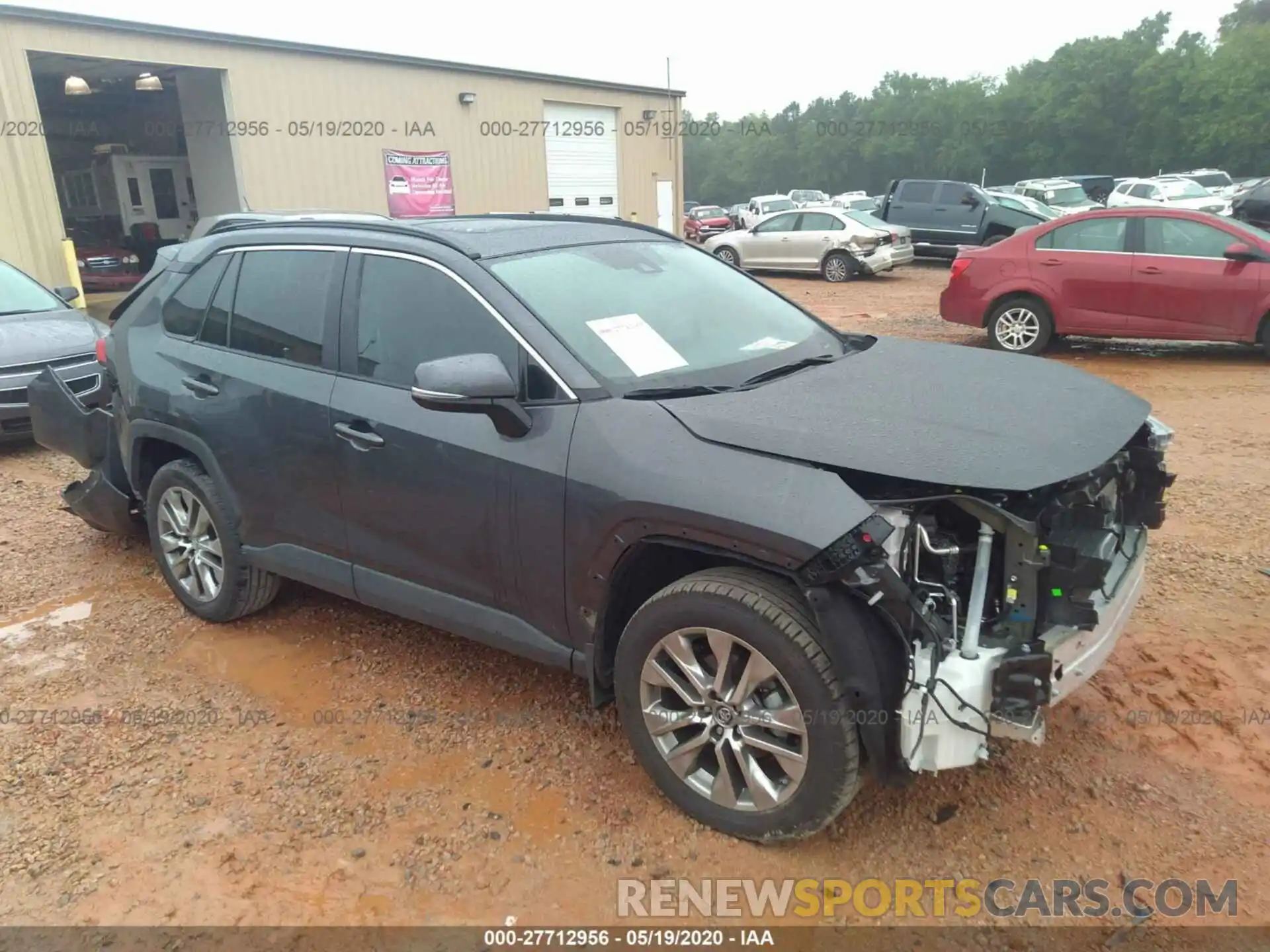 1 Photograph of a damaged car 2T3C1RFV3KW052500 TOYOTA RAV4 2019