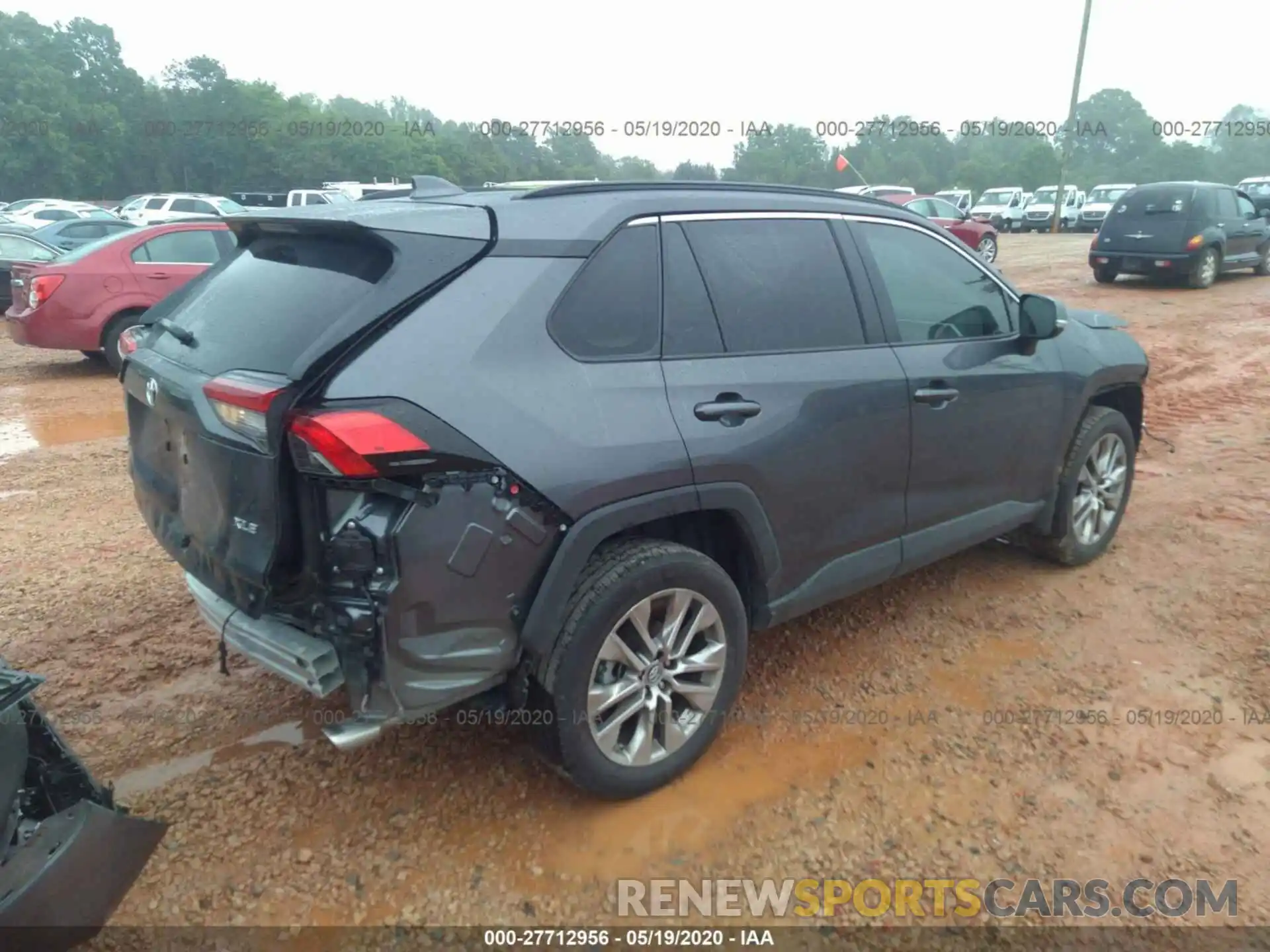 4 Photograph of a damaged car 2T3C1RFV3KW052500 TOYOTA RAV4 2019