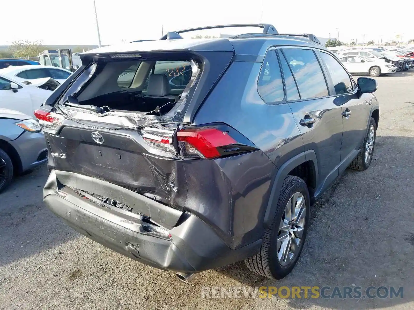 4 Photograph of a damaged car 2T3C1RFV4KC003260 TOYOTA RAV4 2019