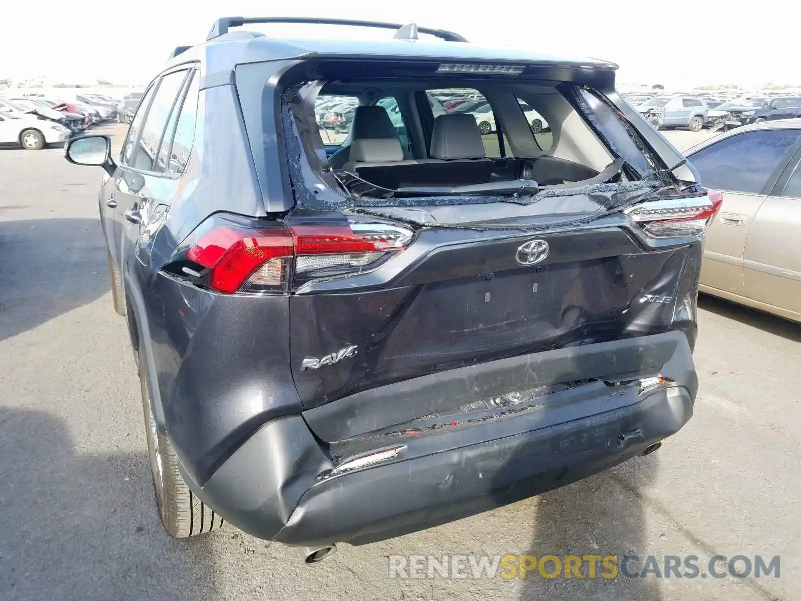 9 Photograph of a damaged car 2T3C1RFV4KC003260 TOYOTA RAV4 2019