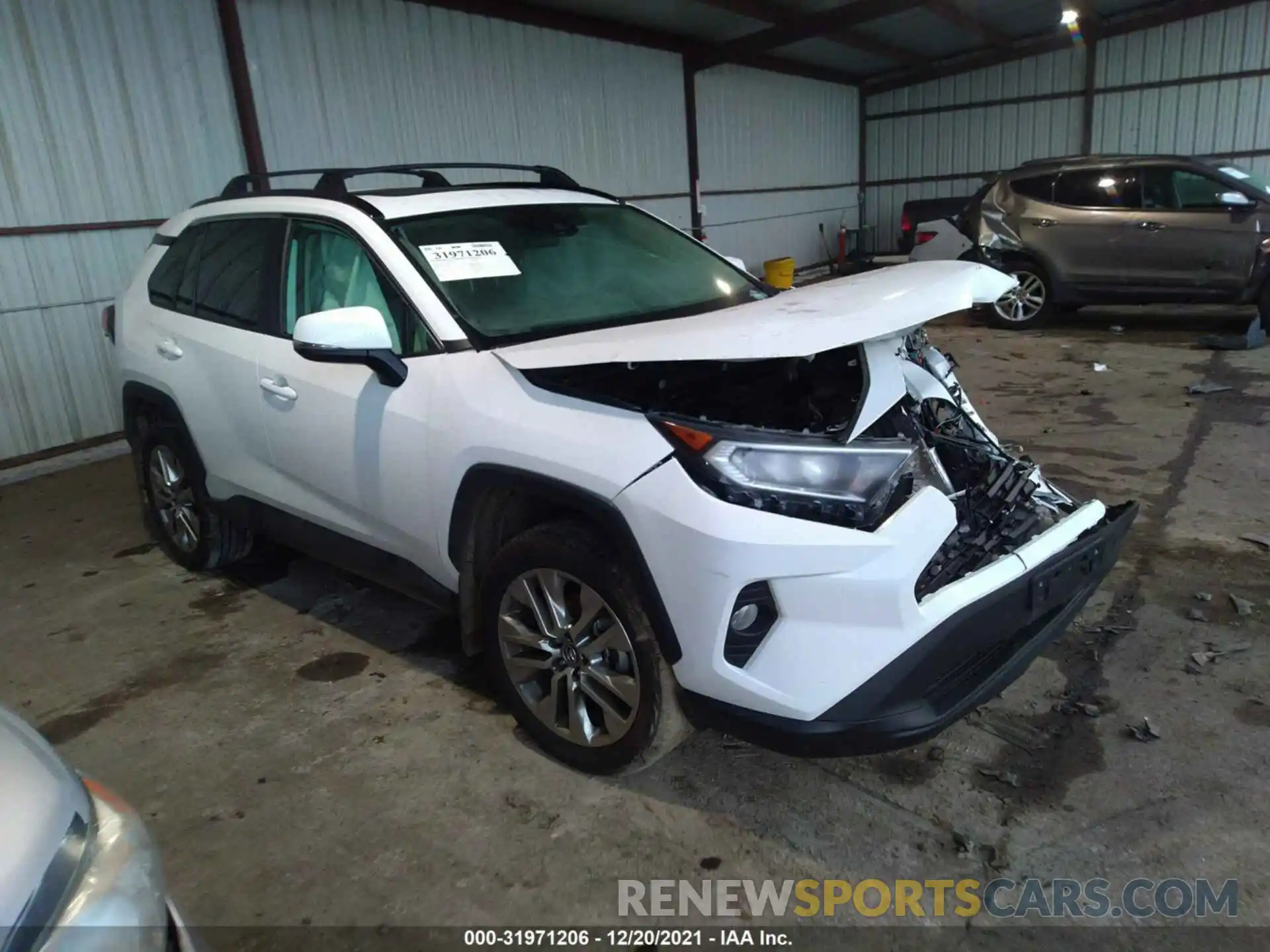 1 Photograph of a damaged car 2T3C1RFV4KC007003 TOYOTA RAV4 2019