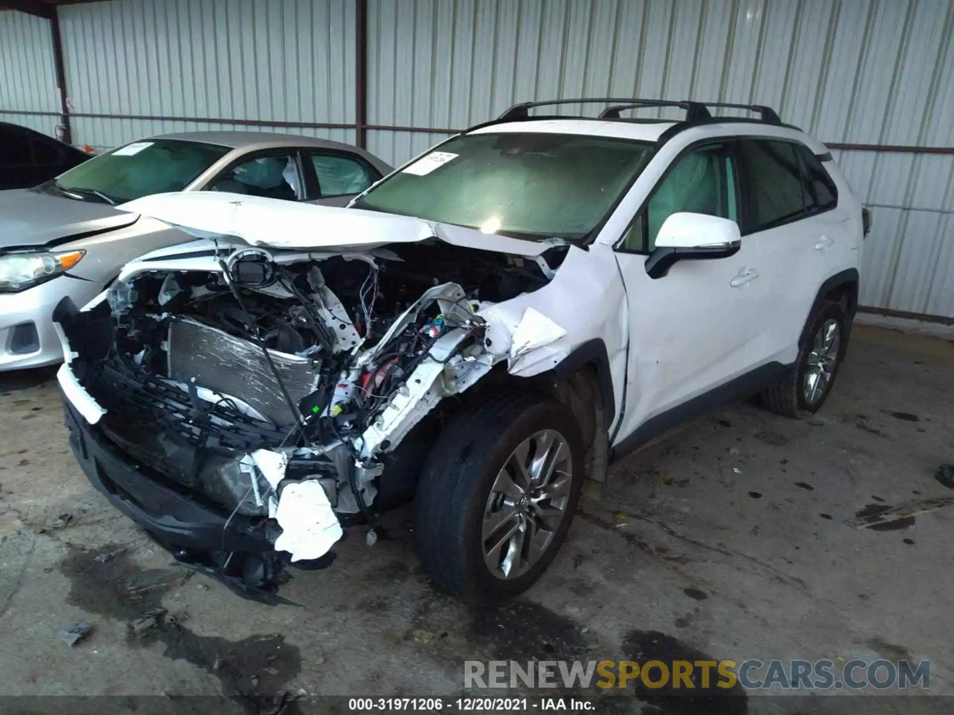 2 Photograph of a damaged car 2T3C1RFV4KC007003 TOYOTA RAV4 2019