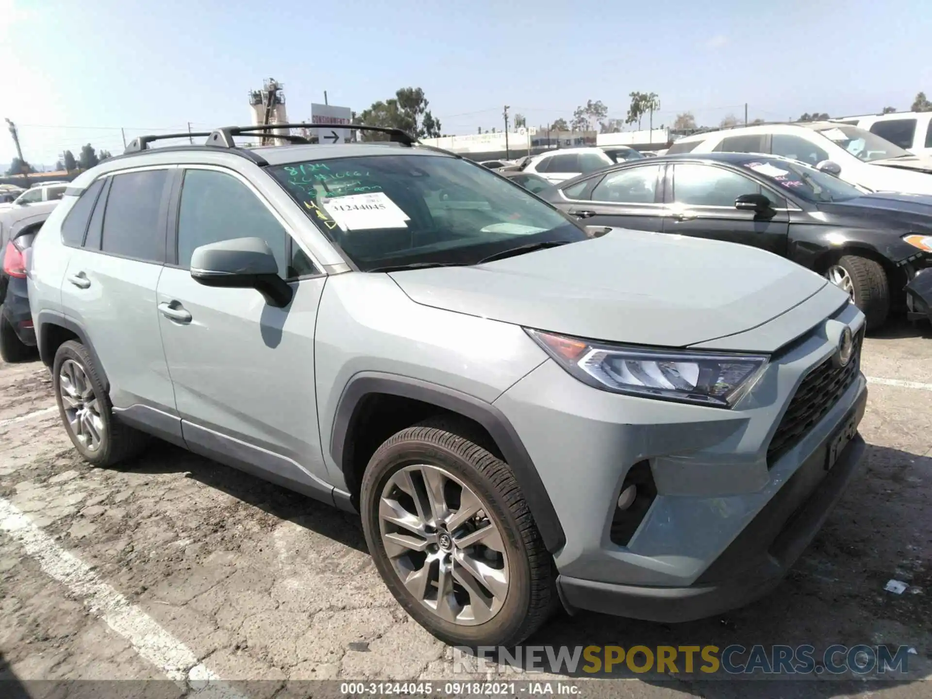 1 Photograph of a damaged car 2T3C1RFV4KC013044 TOYOTA RAV4 2019