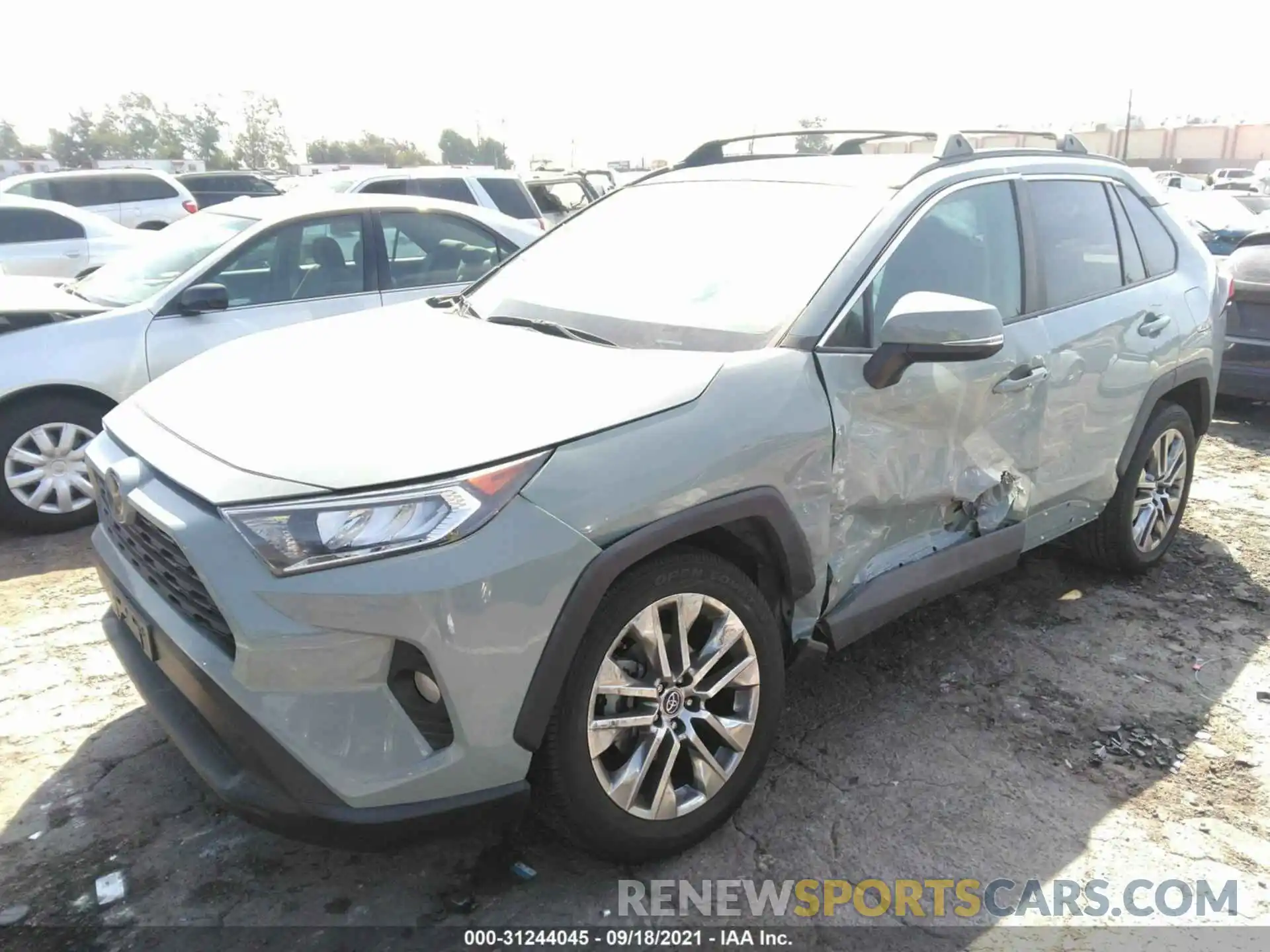 2 Фотография поврежденного автомобиля 2T3C1RFV4KC013044 TOYOTA RAV4 2019