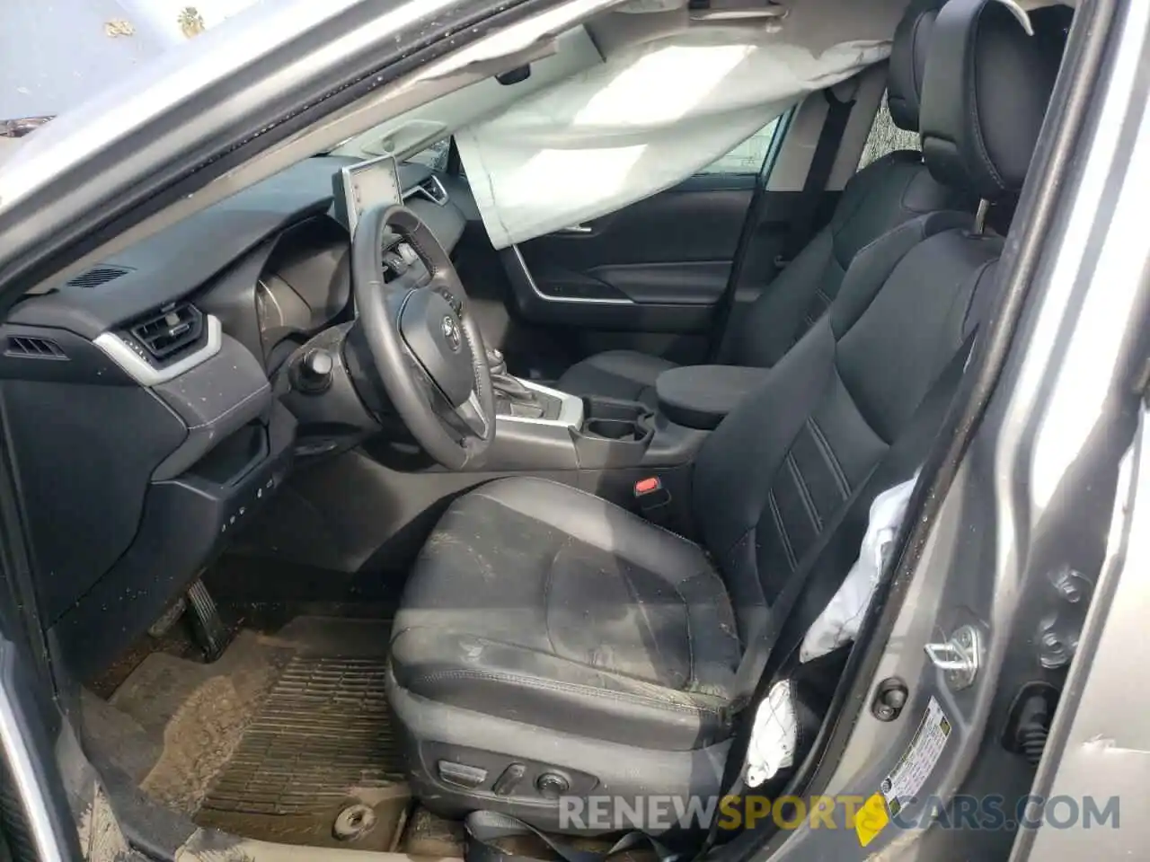 5 Photograph of a damaged car 2T3C1RFV4KC028756 TOYOTA RAV4 2019