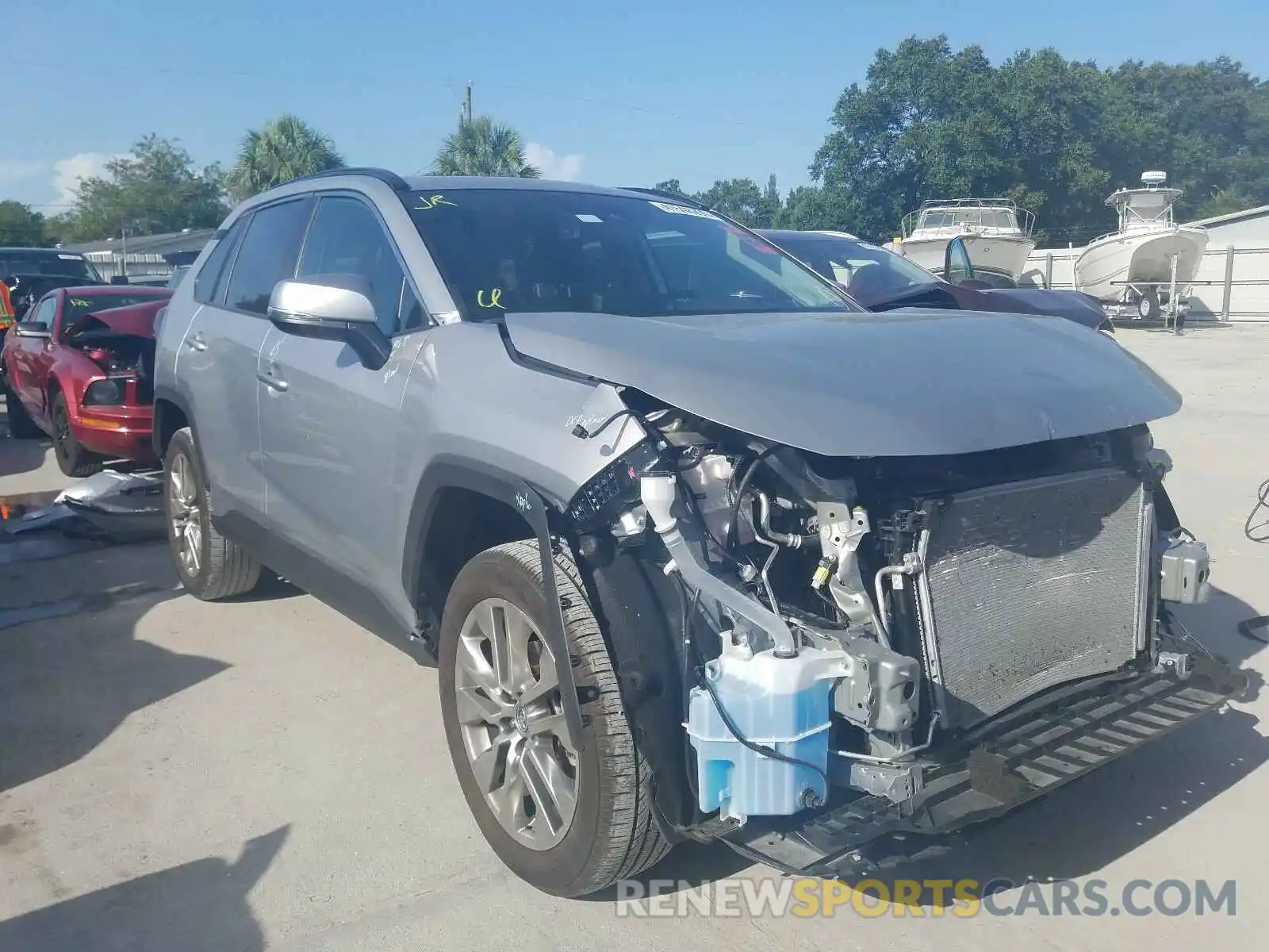 1 Photograph of a damaged car 2T3C1RFV4KW007100 TOYOTA RAV4 2019