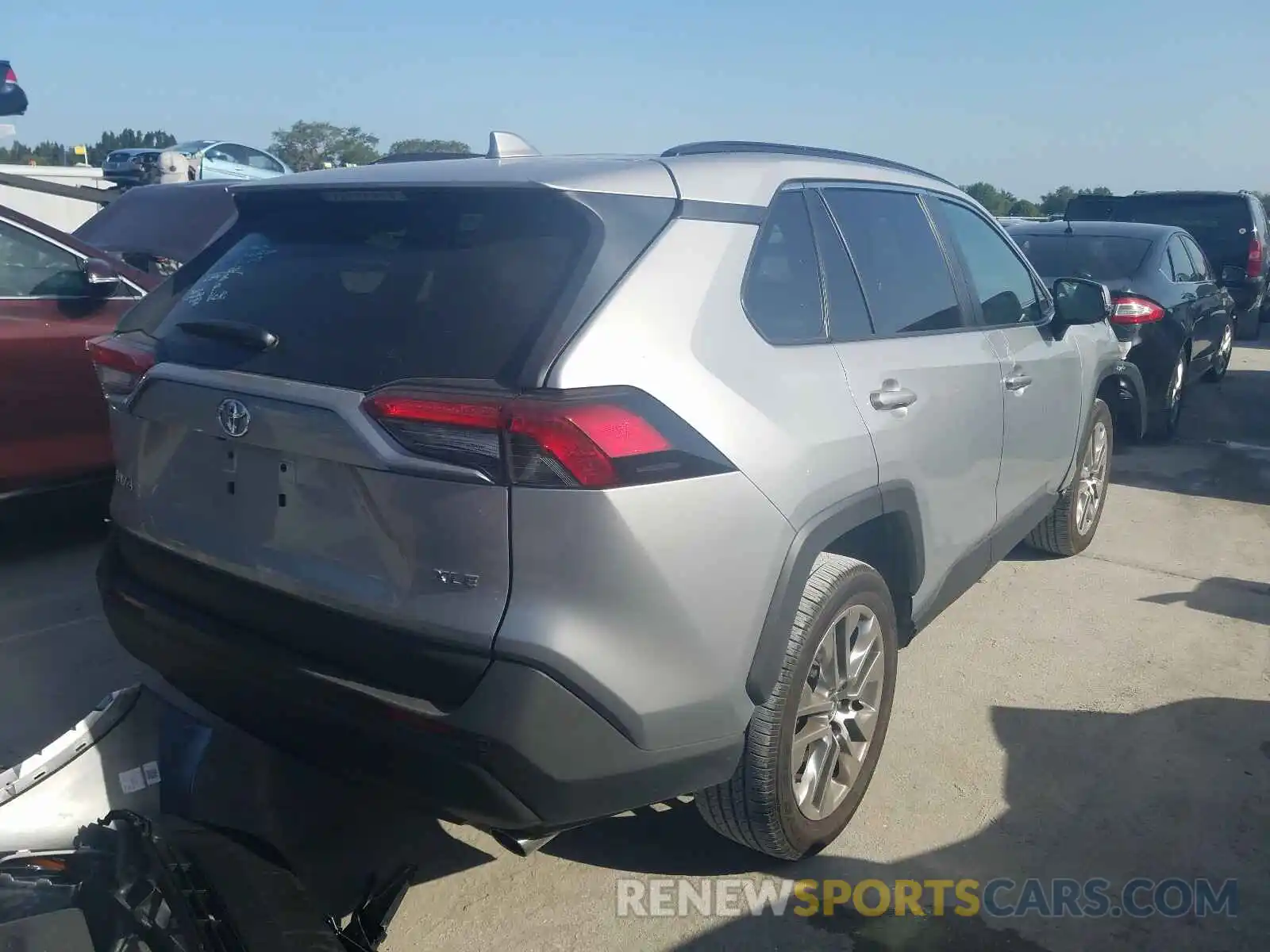 4 Photograph of a damaged car 2T3C1RFV4KW007100 TOYOTA RAV4 2019